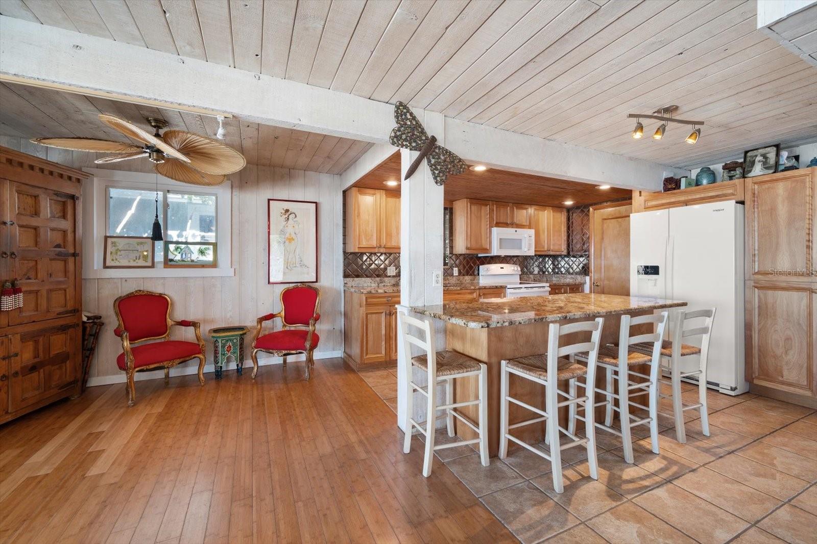 8640 W GULF Blvd TREASURE ISLAND, FL 33706