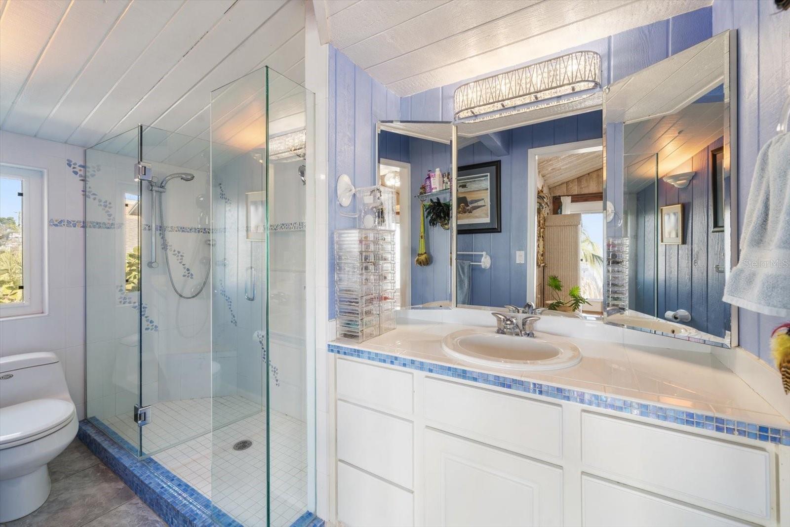 8640 W GULF Blvd TREASURE ISLAND, FL 33706