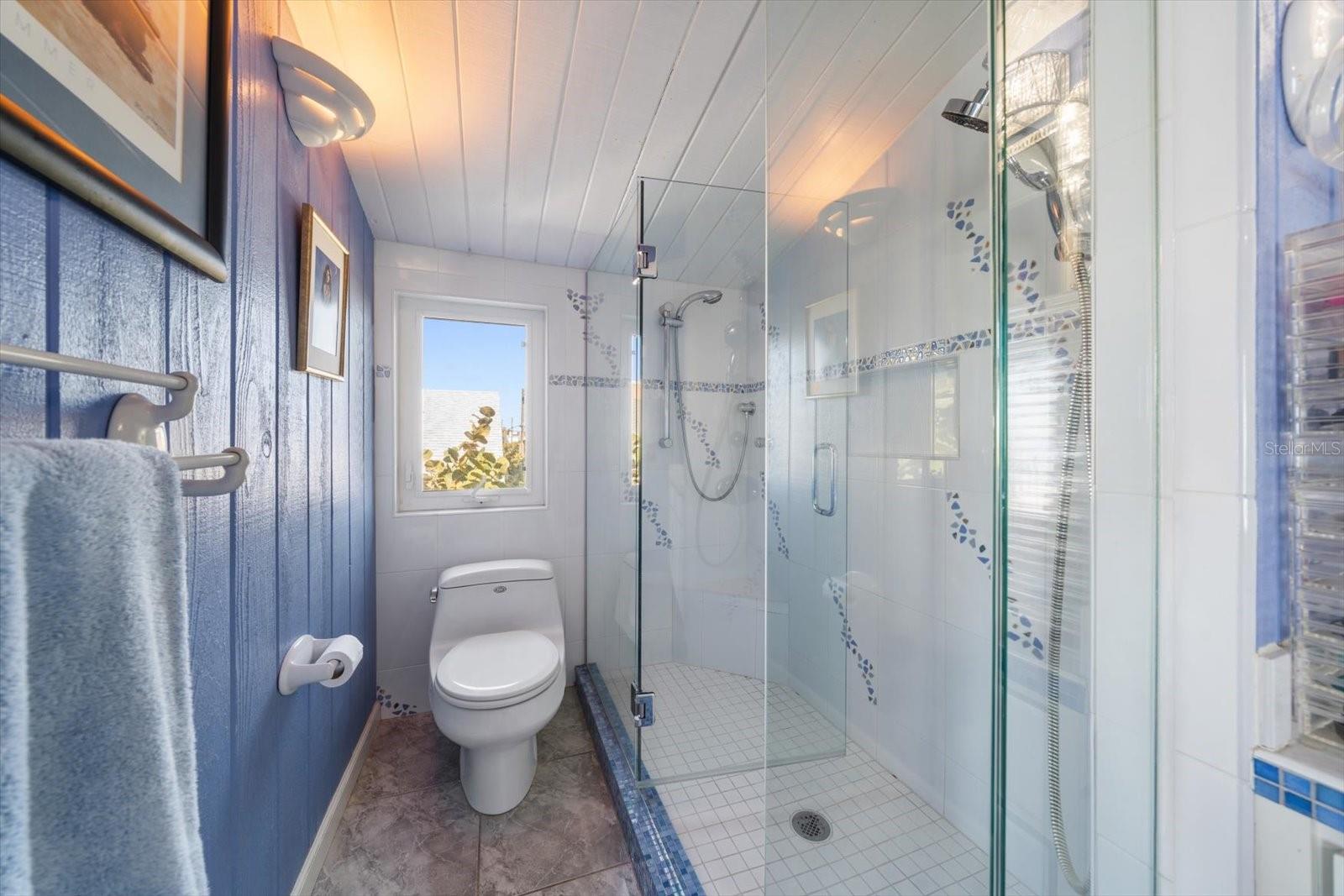 8640 W GULF Blvd TREASURE ISLAND, FL 33706