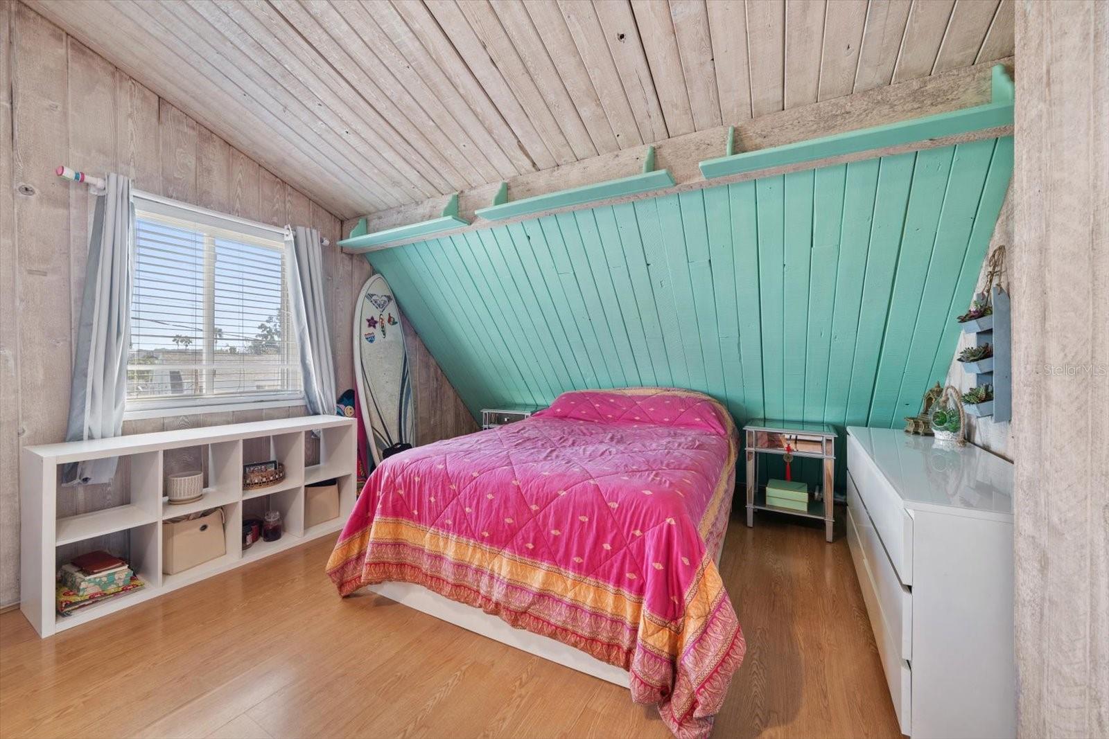 8640 W GULF Blvd TREASURE ISLAND, FL 33706