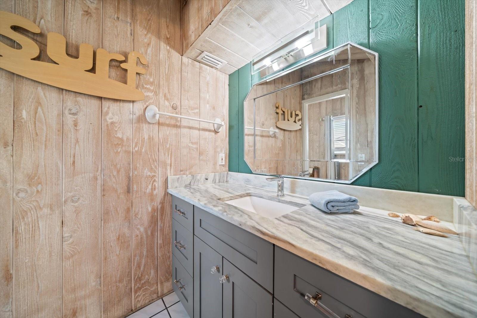 8640 W GULF Blvd TREASURE ISLAND, FL 33706