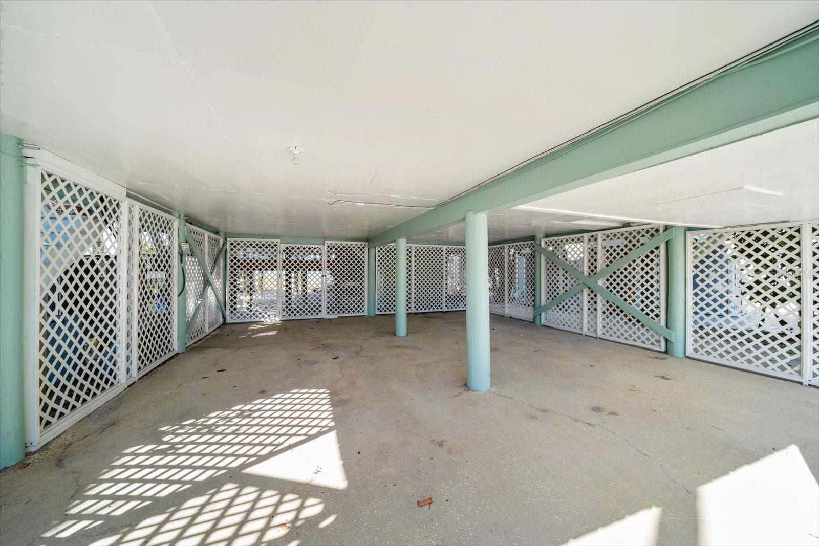 8640 W GULF Blvd TREASURE ISLAND, FL 33706