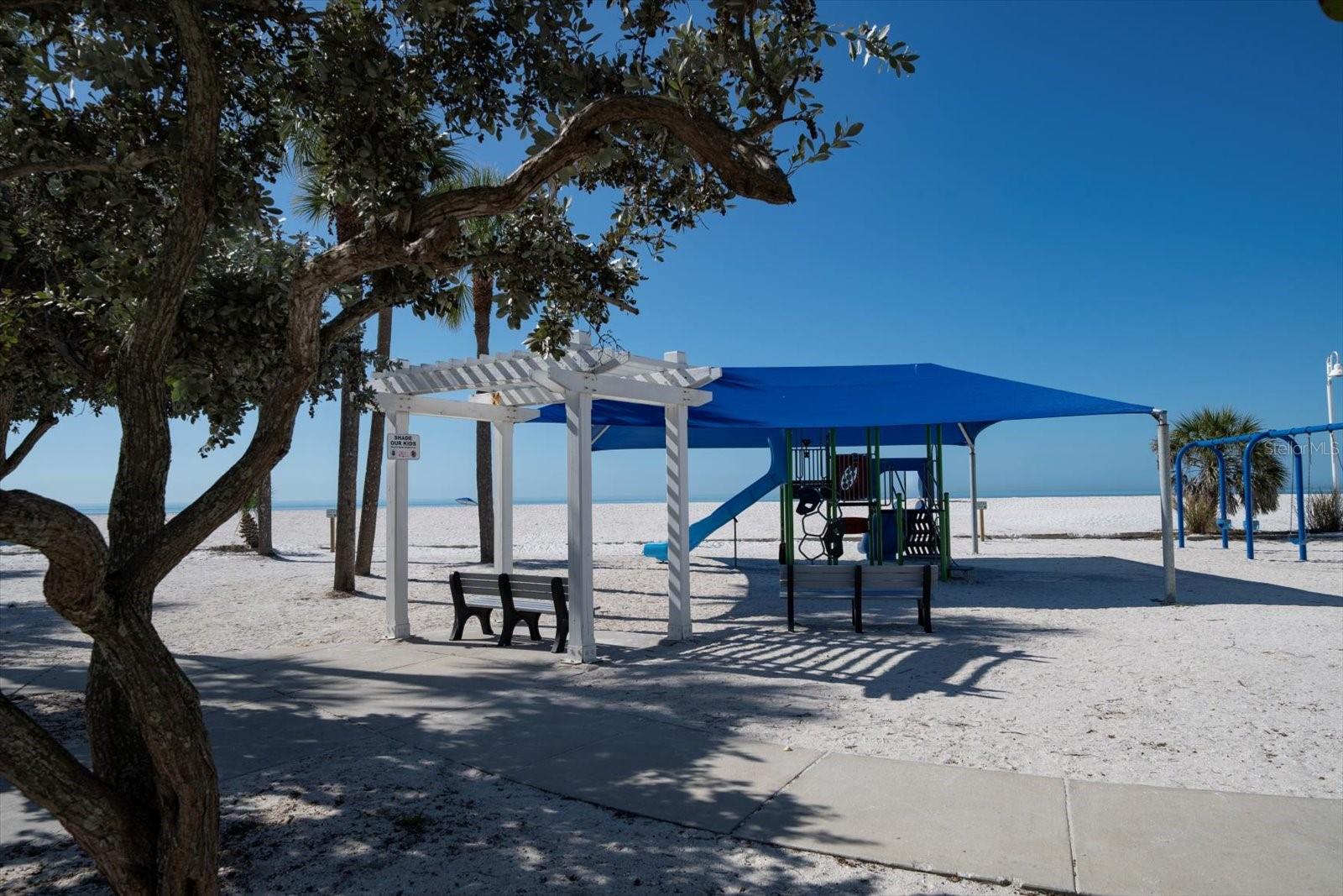 8640 W GULF Blvd TREASURE ISLAND, FL 33706