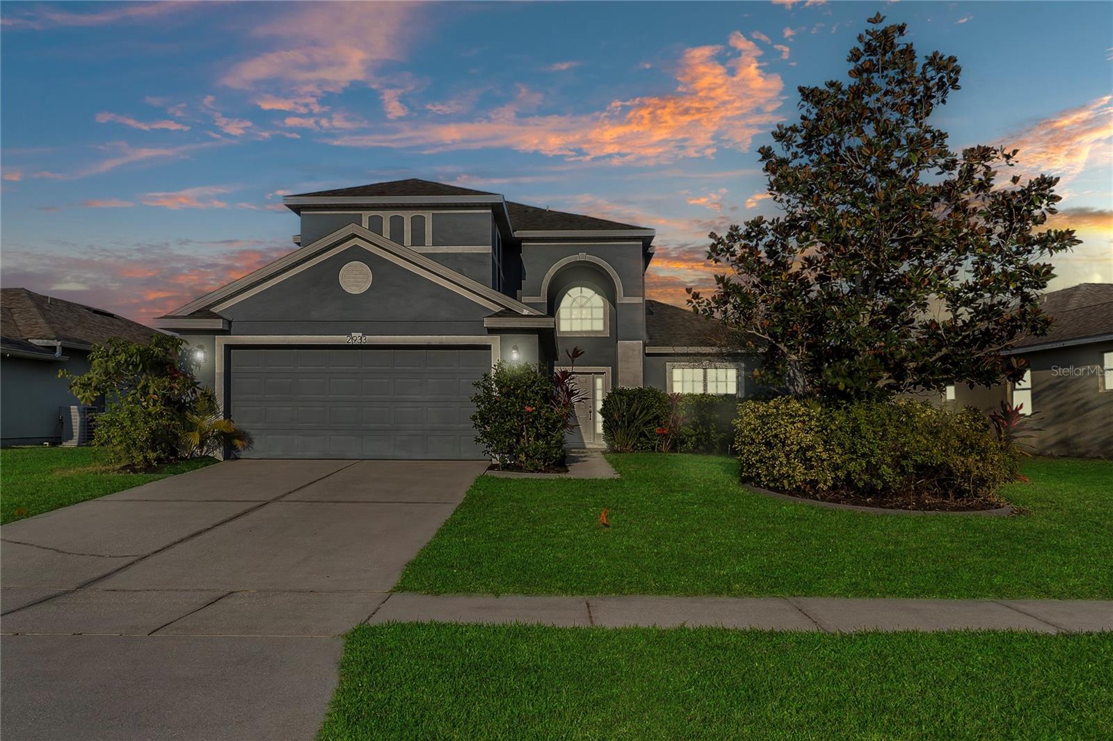 2933 WHITE CEDAR Cir