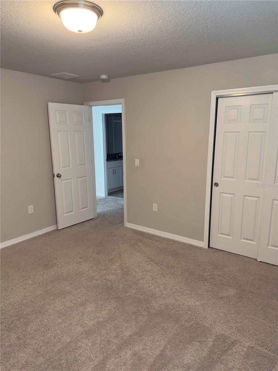 5238 MEREDREW Ln ST CLOUD, FL 34771