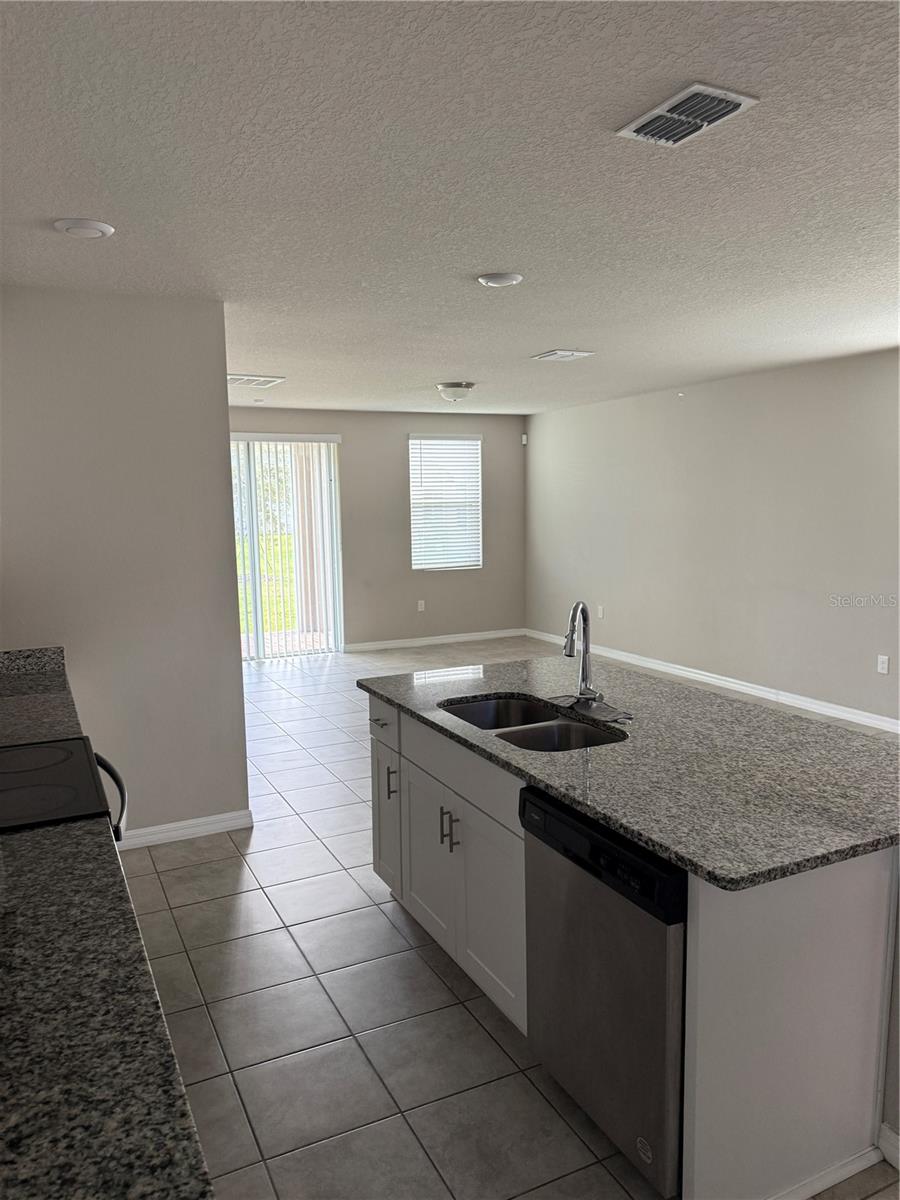 5238 MEREDREW Ln ST CLOUD, FL 34771