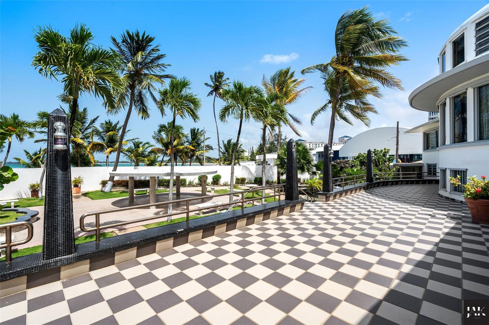 20 AMAPOLA St CAROLINA, PR 00979