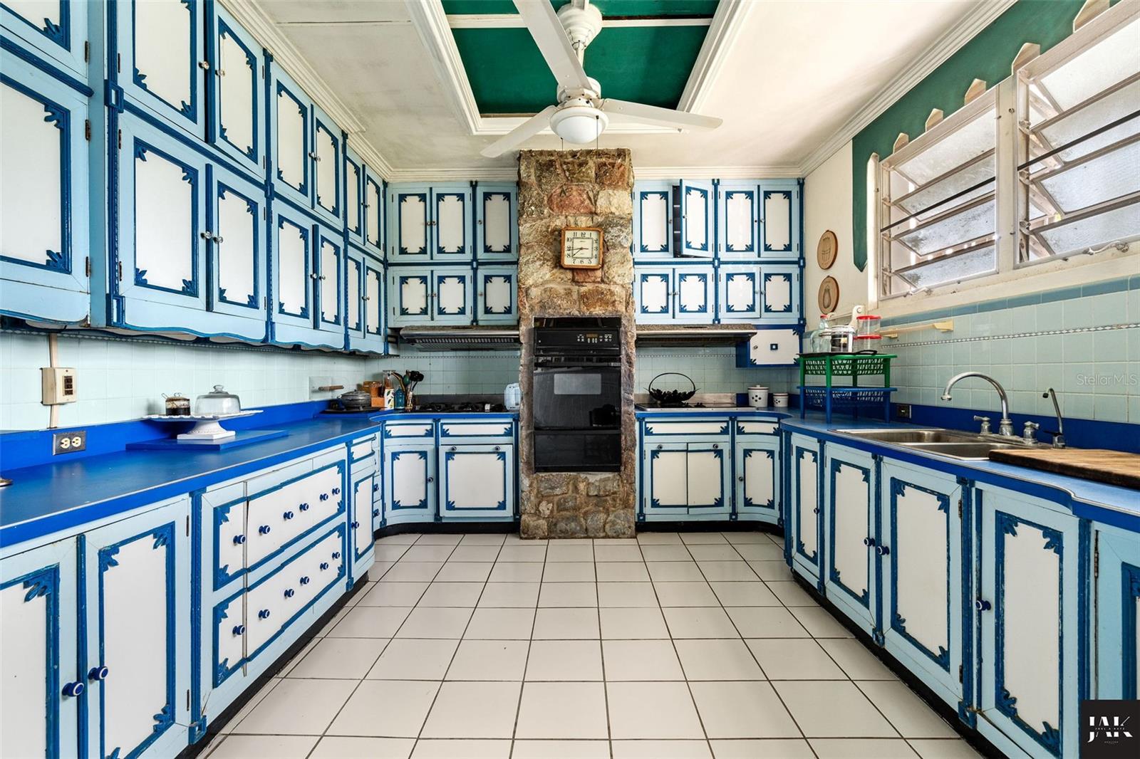 20 AMAPOLA St CAROLINA, PR 00979