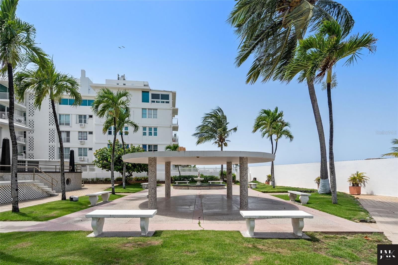 20 AMAPOLA St CAROLINA, PR 00979