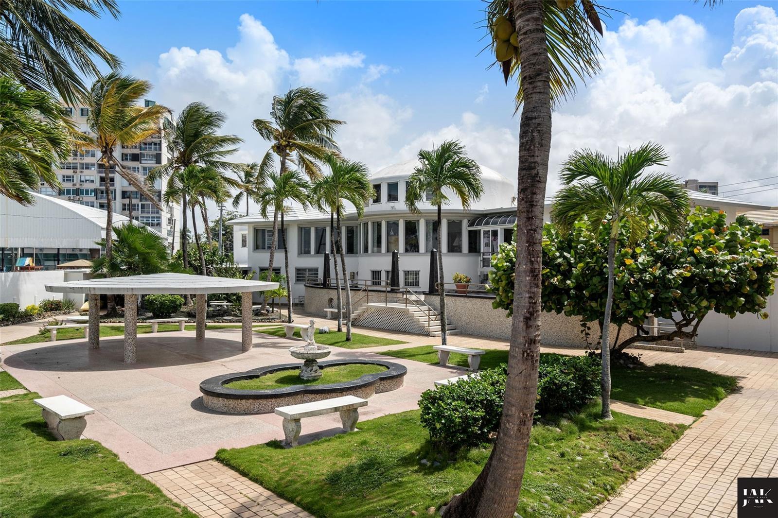 20 AMAPOLA St CAROLINA, PR 00979