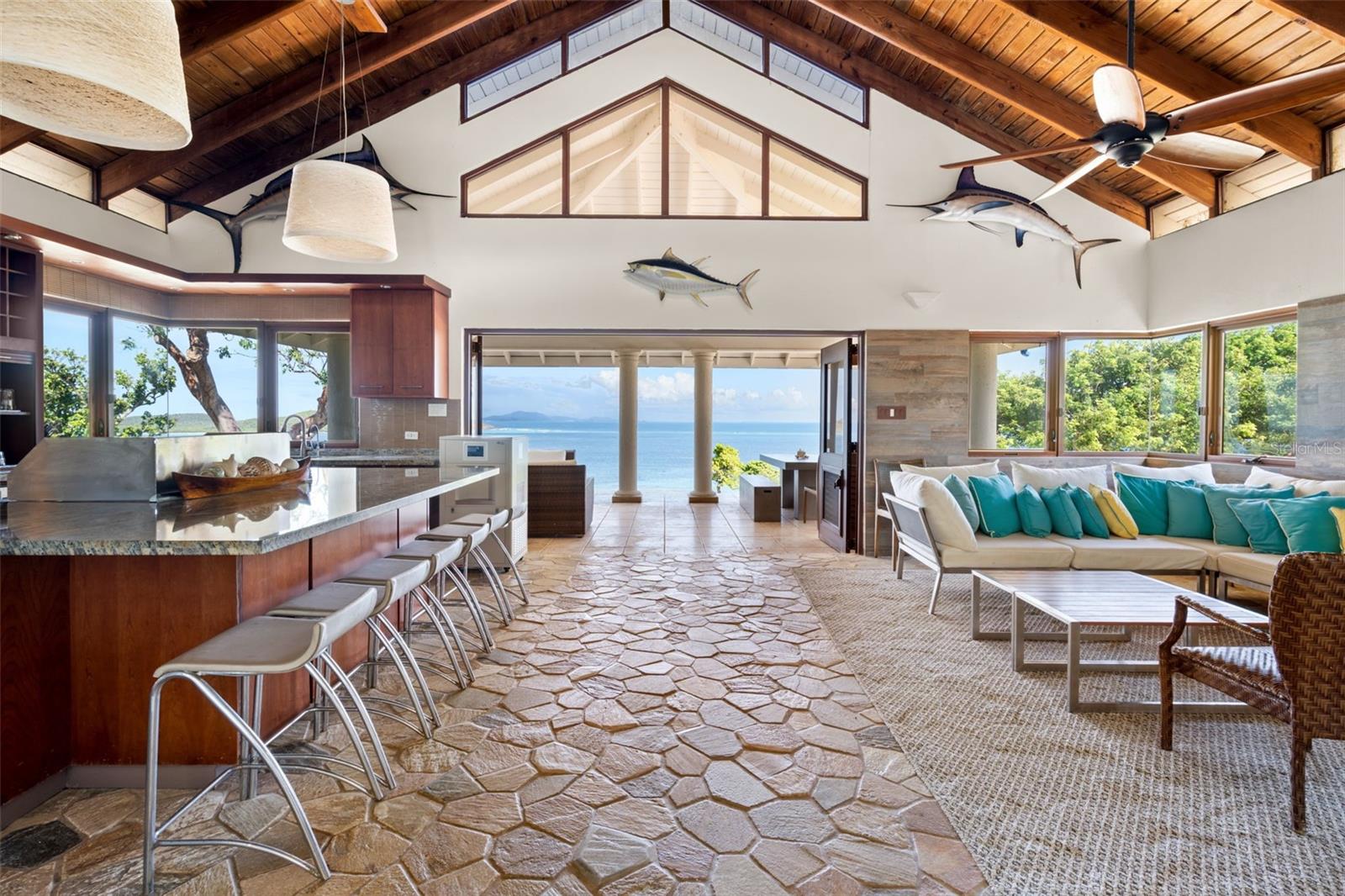 37 BARRIO FRAILES CULEBRA, PR 00775