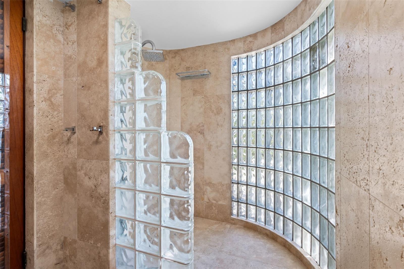 37 BARRIO FRAILES CULEBRA, PR 00775