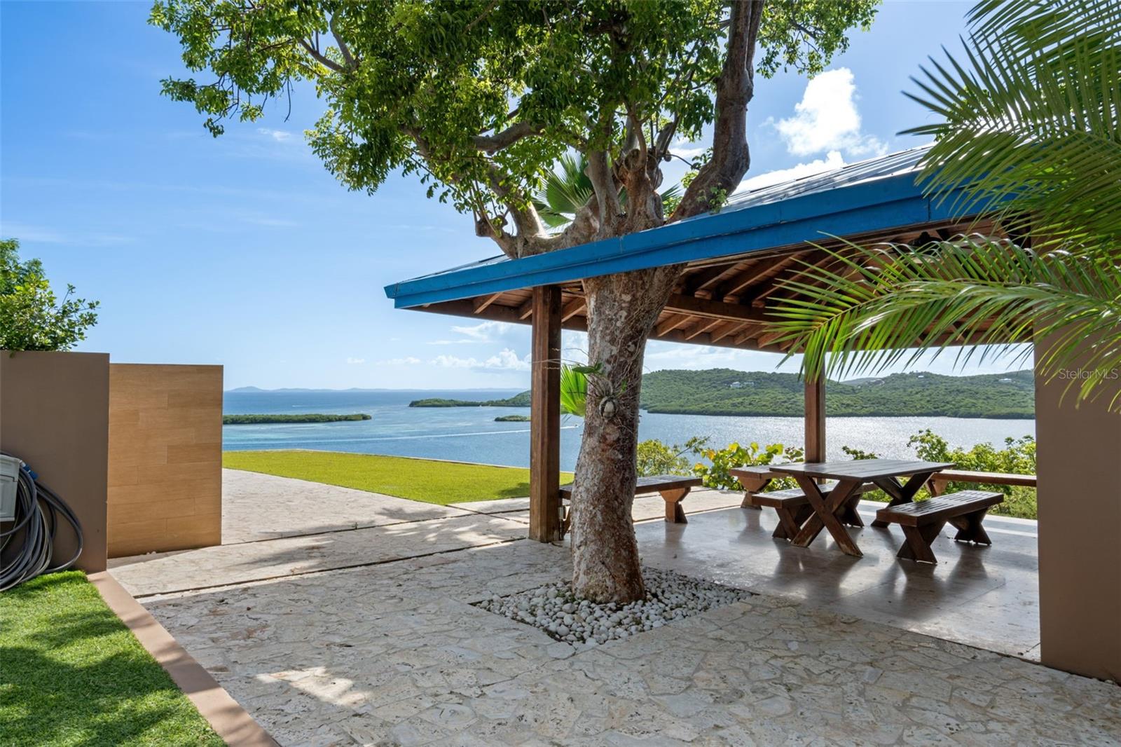 37 BARRIO FRAILES CULEBRA, PR 00775