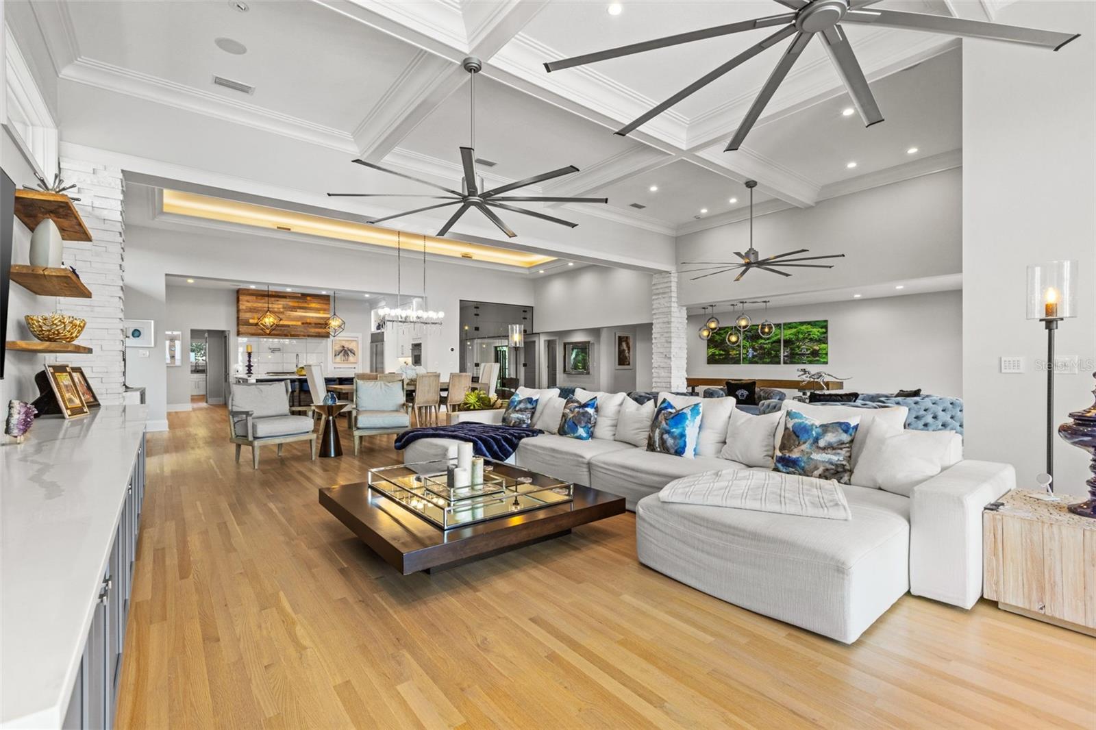 1365 BRIGHTWATERS Blvd ST PETERSBURG, FL 33704