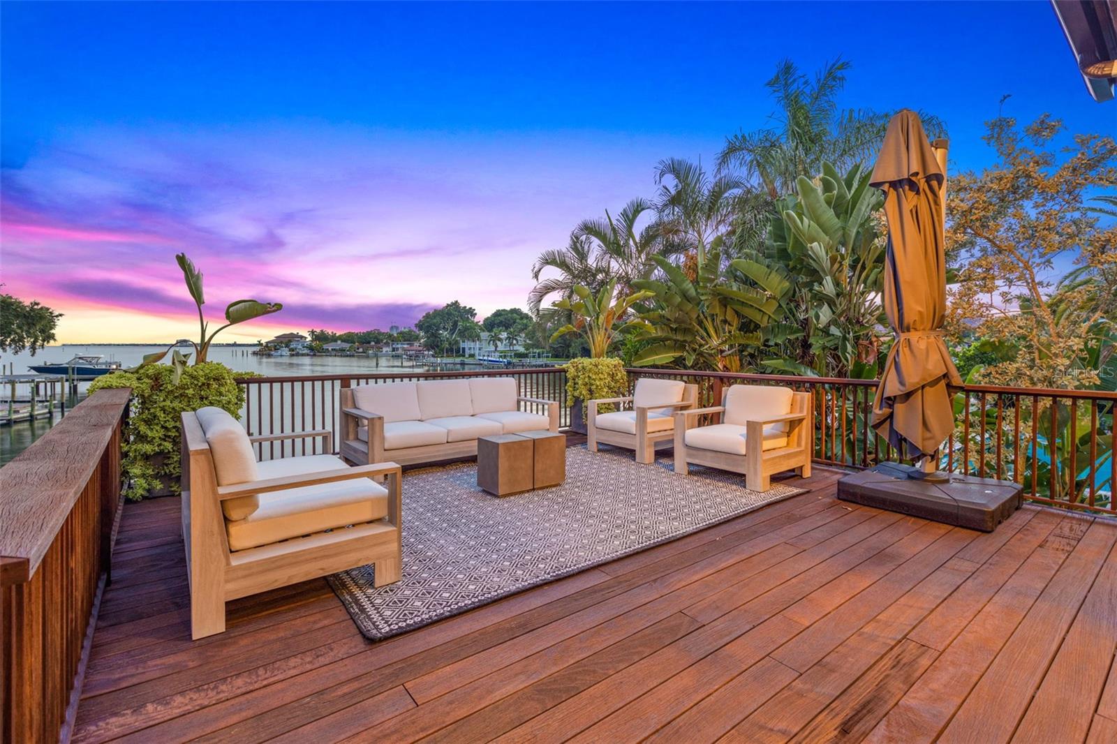 1365 BRIGHTWATERS Blvd ST PETERSBURG, FL 33704