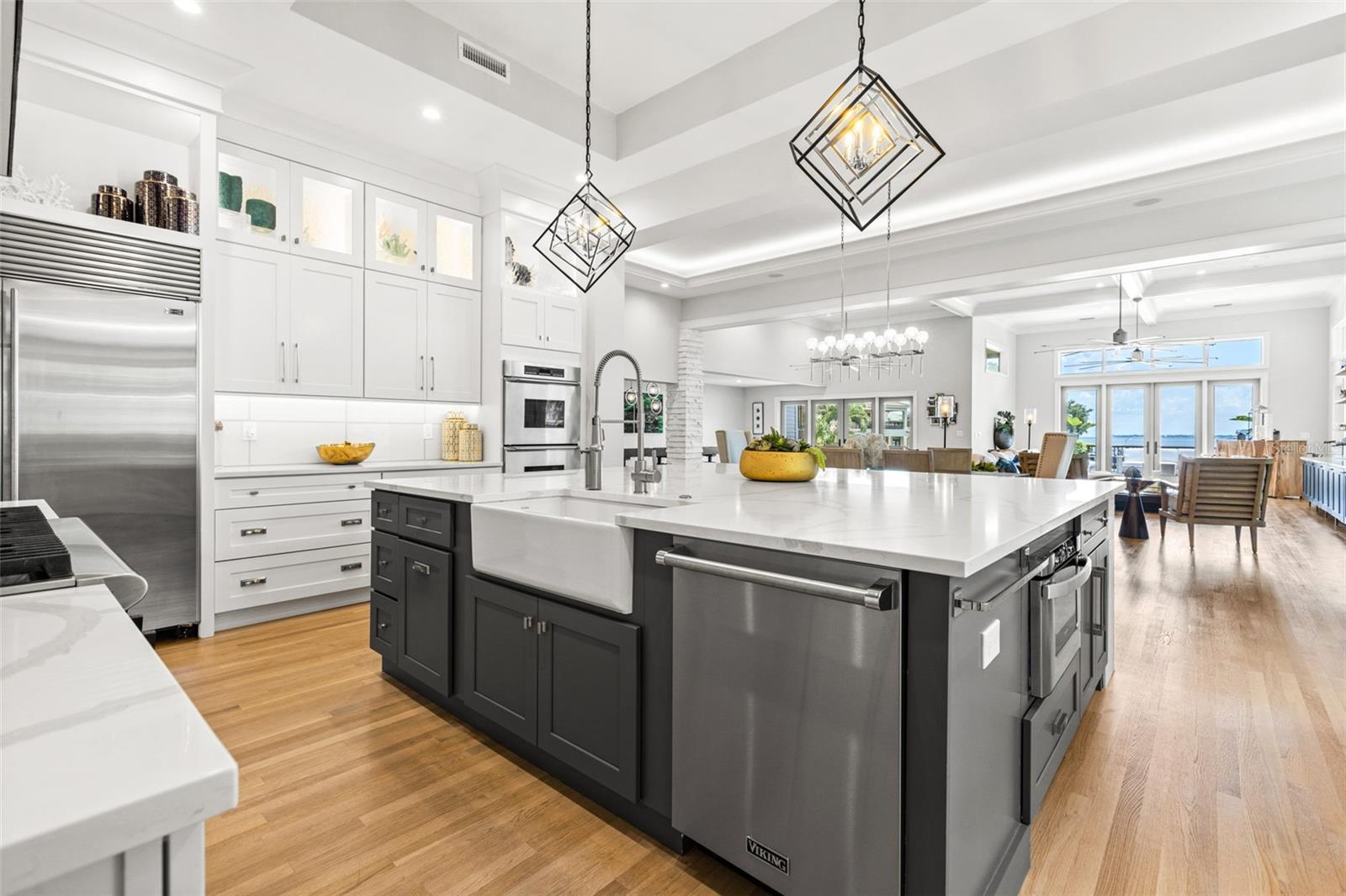 1365 BRIGHTWATERS Blvd ST PETERSBURG, FL 33704