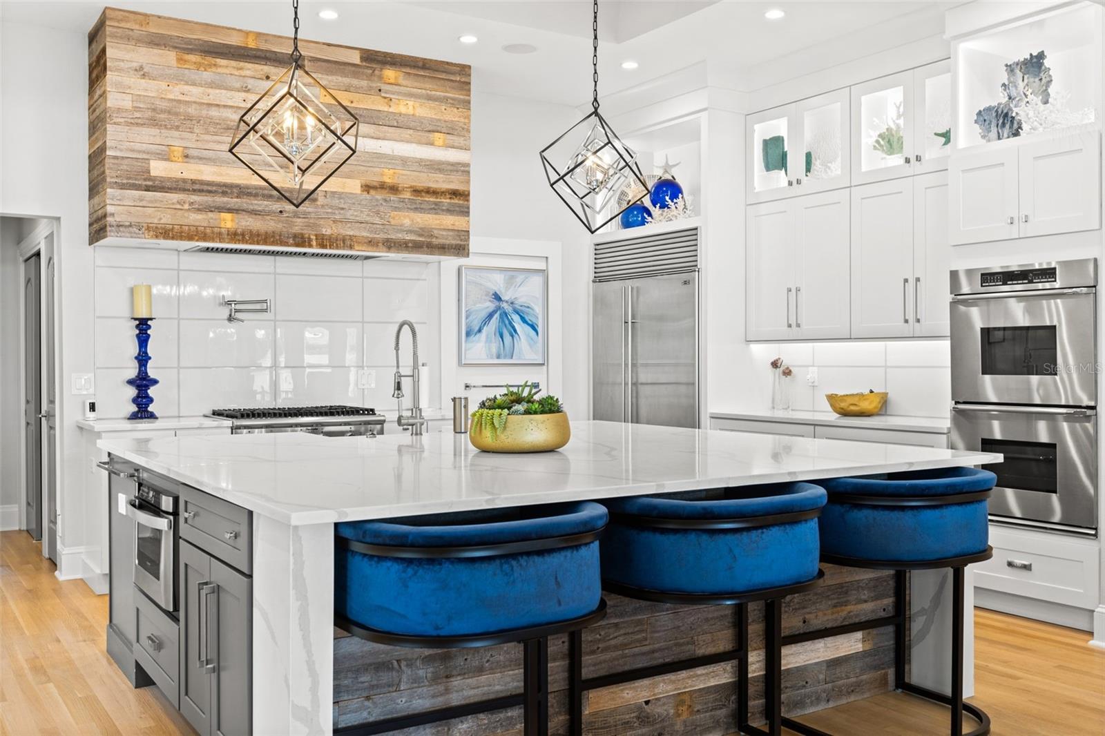 1365 BRIGHTWATERS Blvd ST PETERSBURG, FL 33704