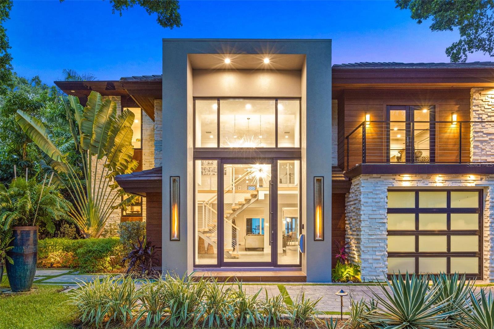 1365 BRIGHTWATERS Blvd ST PETERSBURG, FL 33704