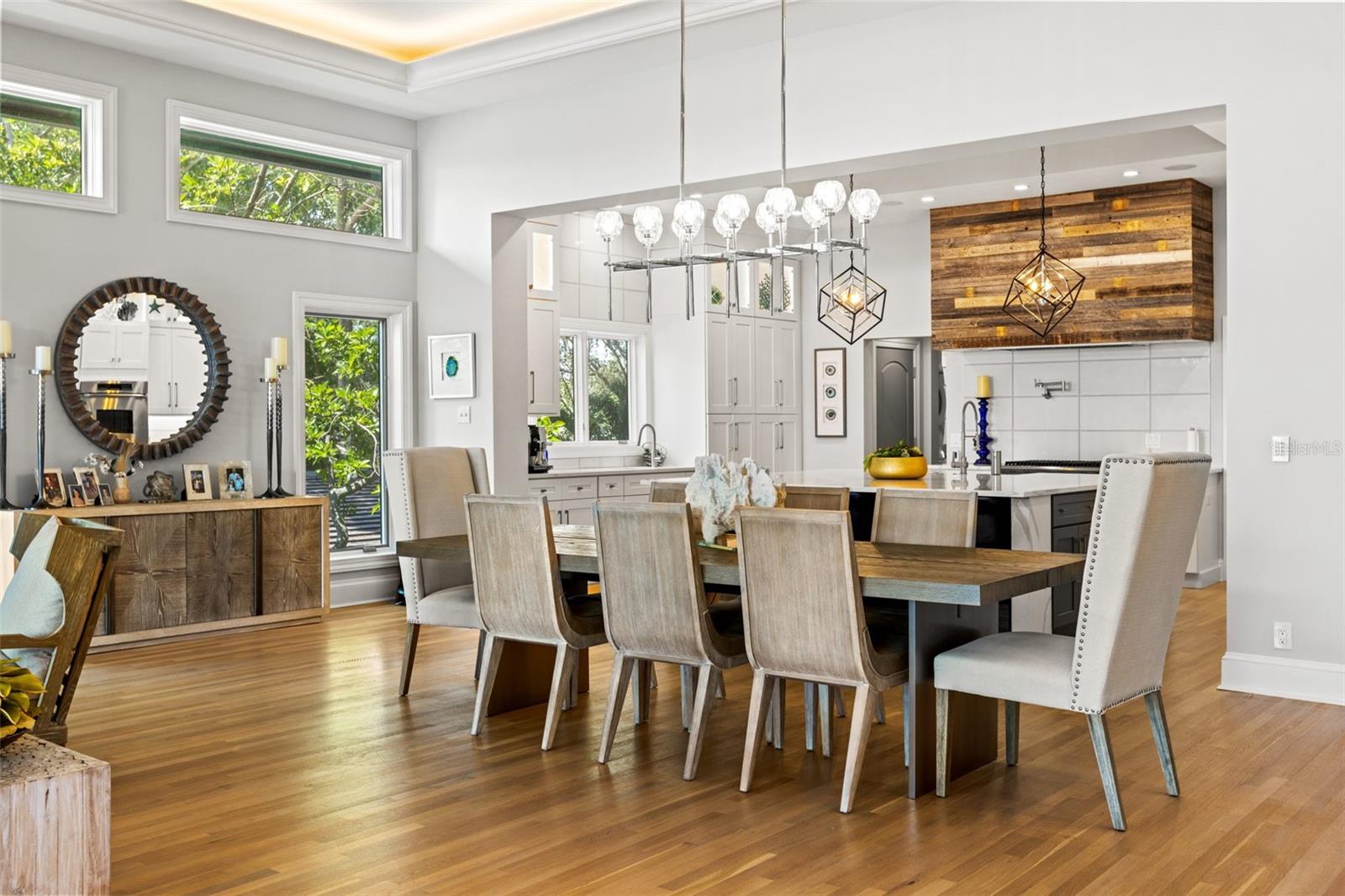 1365 BRIGHTWATERS Blvd ST PETERSBURG, FL 33704