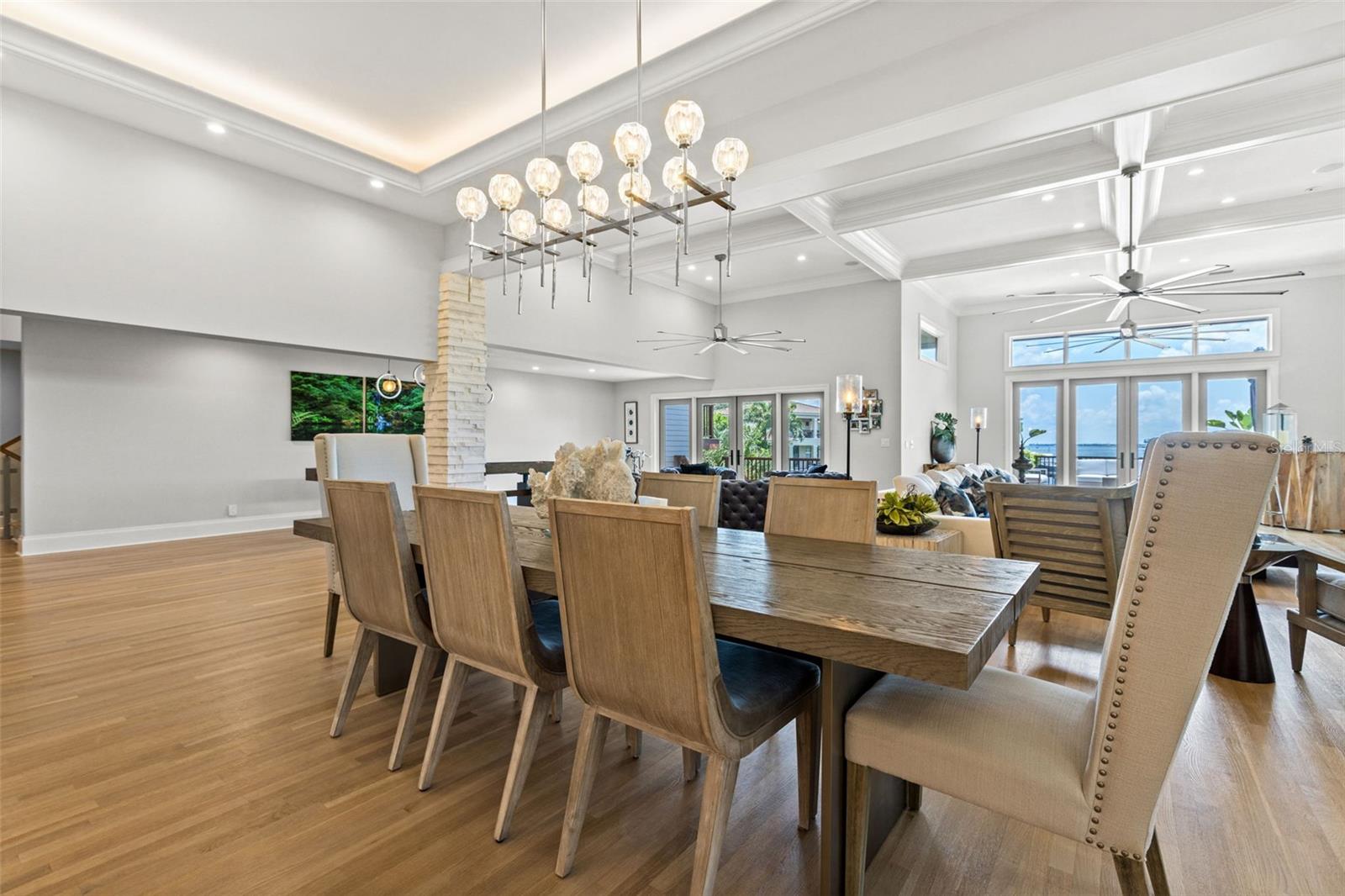 1365 BRIGHTWATERS Blvd ST PETERSBURG, FL 33704