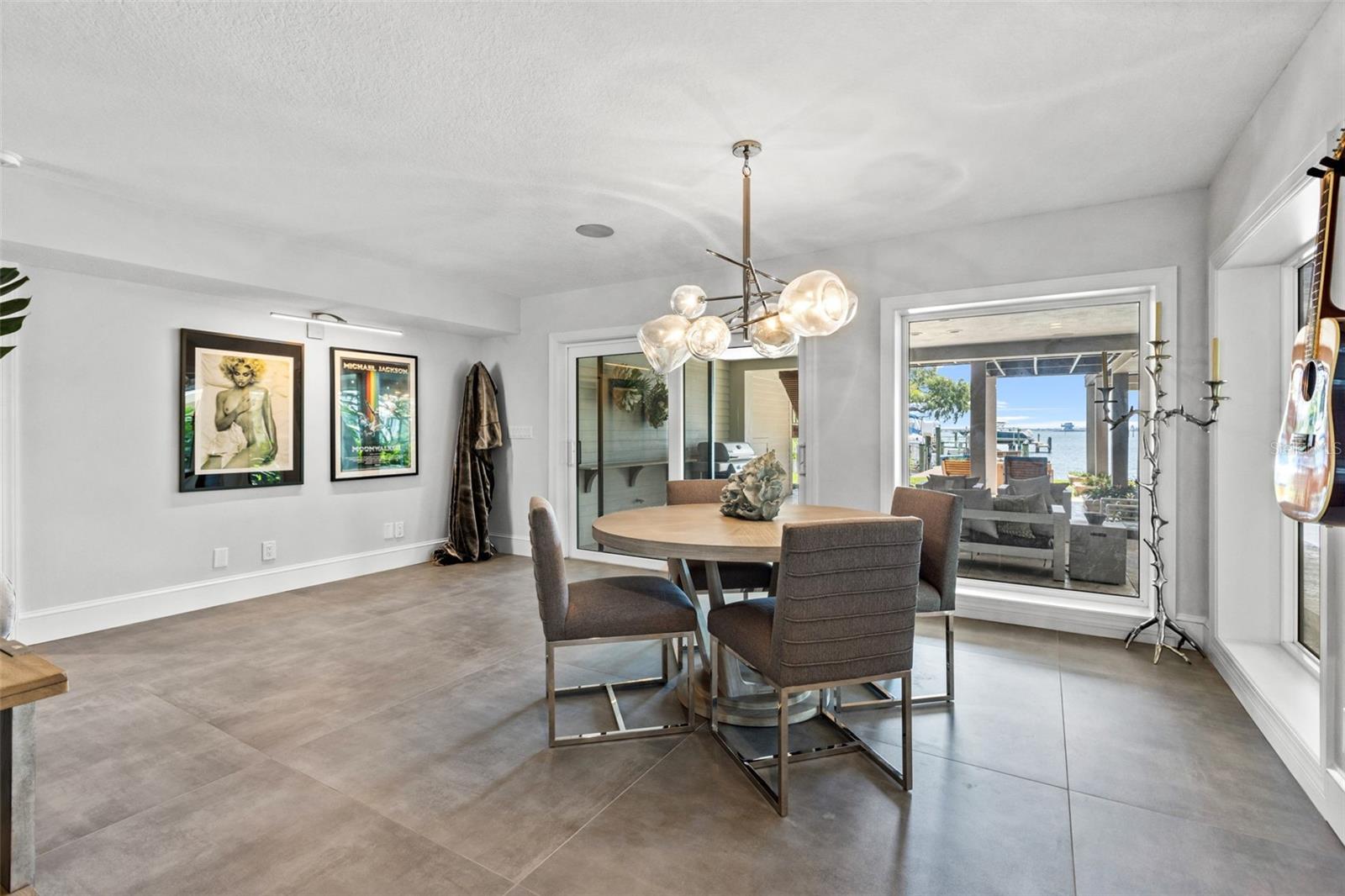 1365 BRIGHTWATERS Blvd ST PETERSBURG, FL 33704