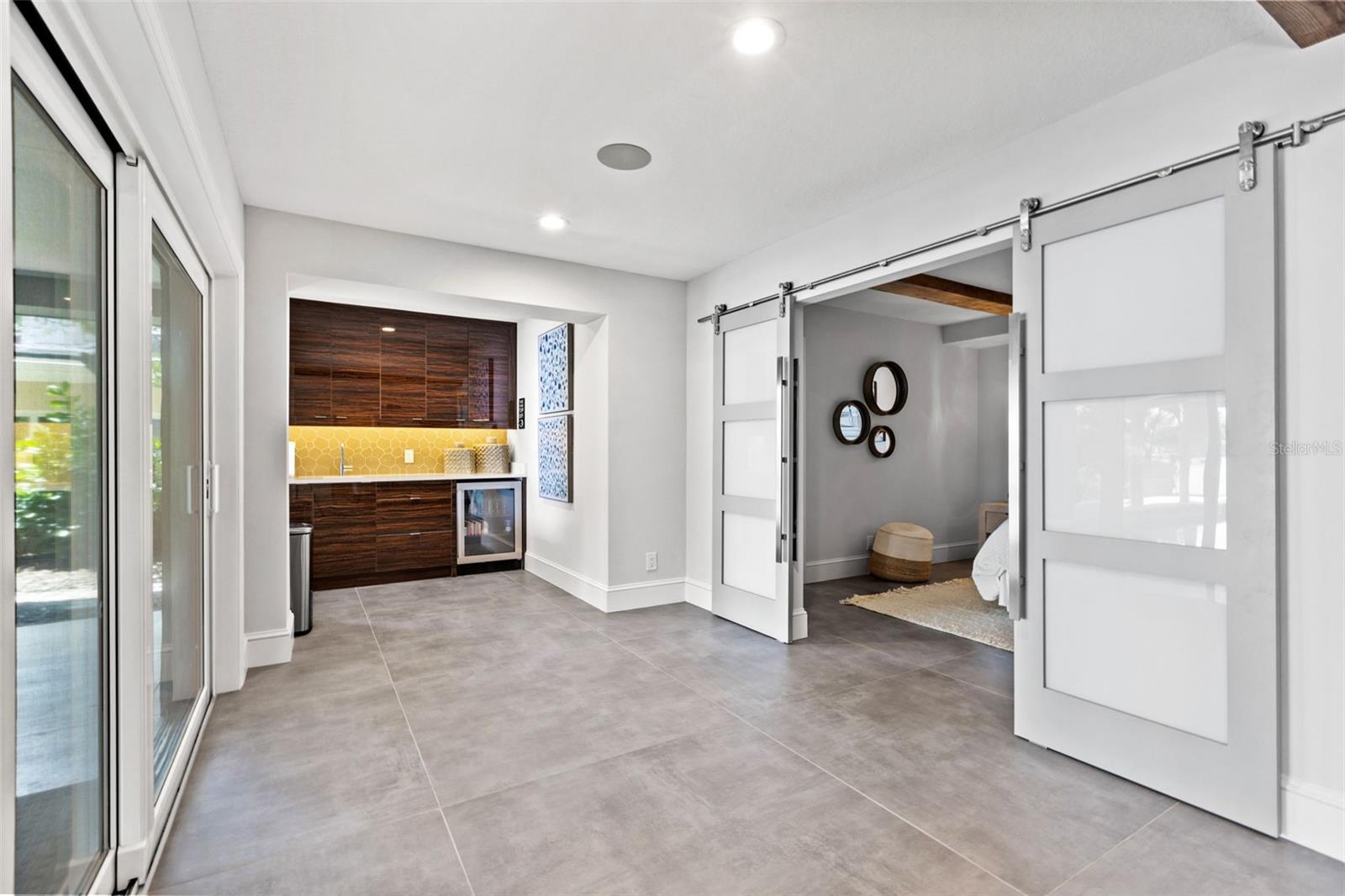 1365 BRIGHTWATERS Blvd ST PETERSBURG, FL 33704