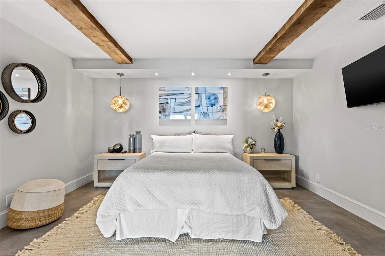 1365 BRIGHTWATERS Blvd ST PETERSBURG, FL 33704