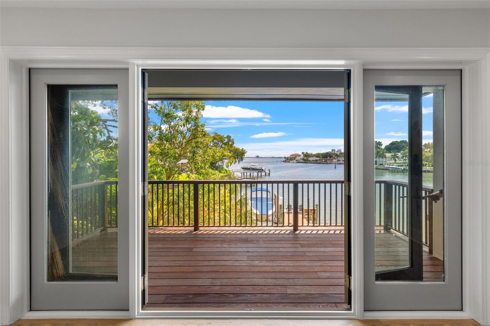 1365 BRIGHTWATERS Blvd ST PETERSBURG, FL 33704