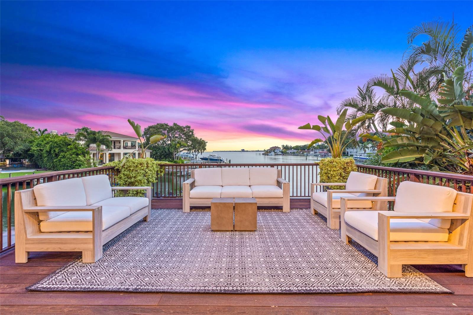 1365 BRIGHTWATERS Blvd ST PETERSBURG, FL 33704