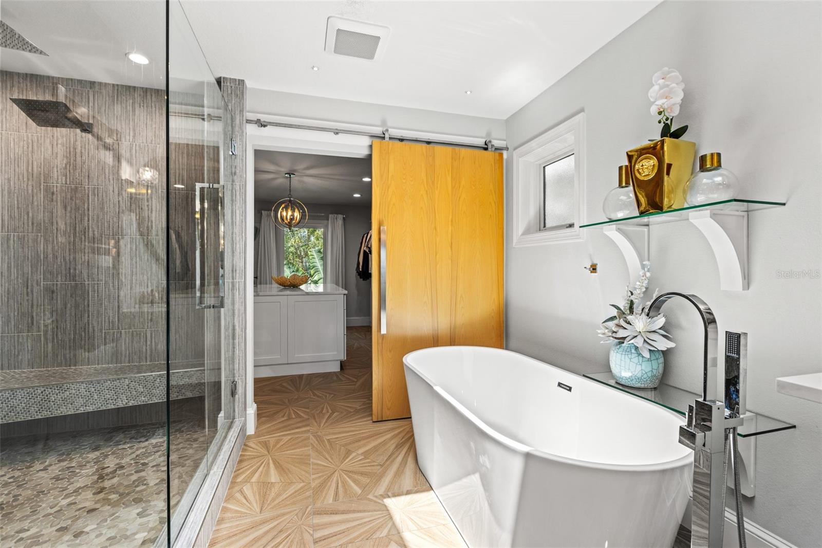 1365 BRIGHTWATERS Blvd ST PETERSBURG, FL 33704