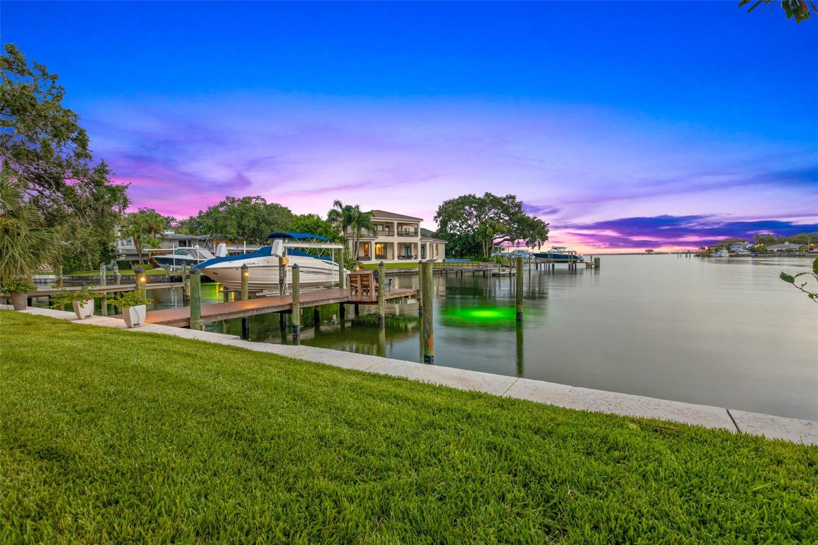 1365 BRIGHTWATERS Blvd ST PETERSBURG, FL 33704