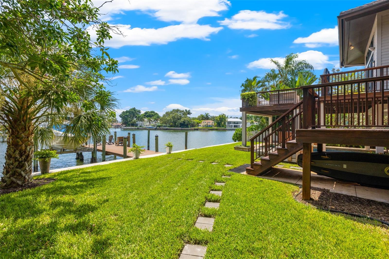 1365 BRIGHTWATERS Blvd ST PETERSBURG, FL 33704