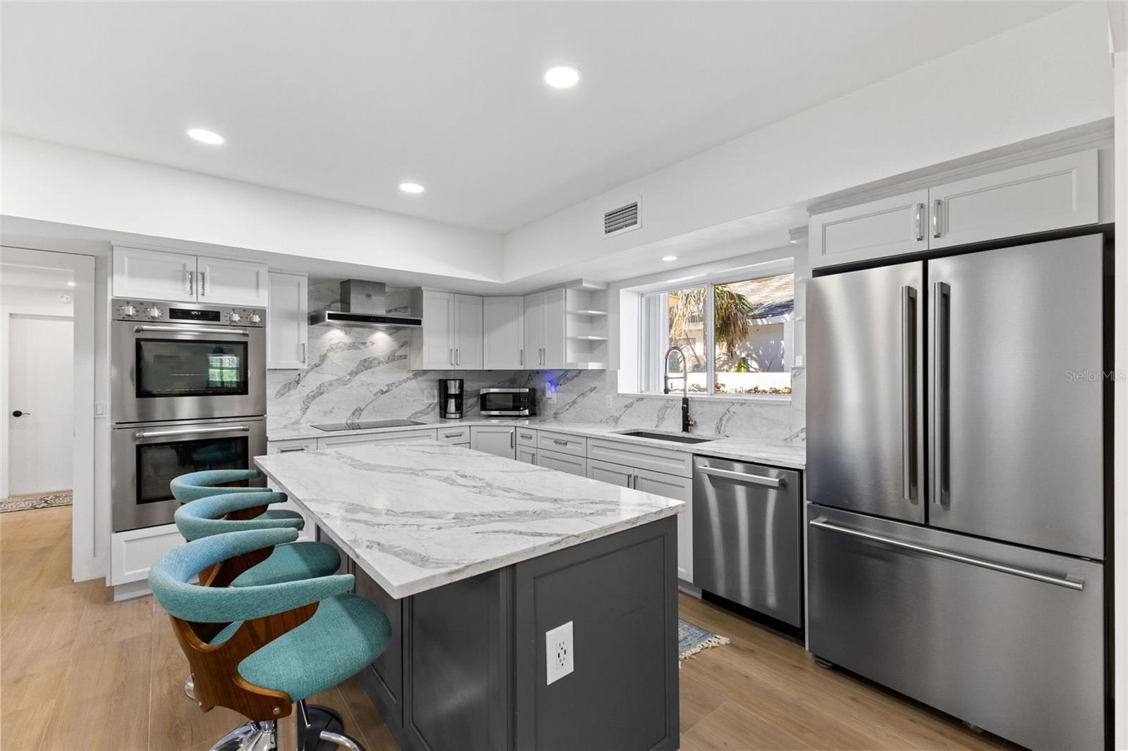 7100 Park St ST PETERSBURG, FL 33707