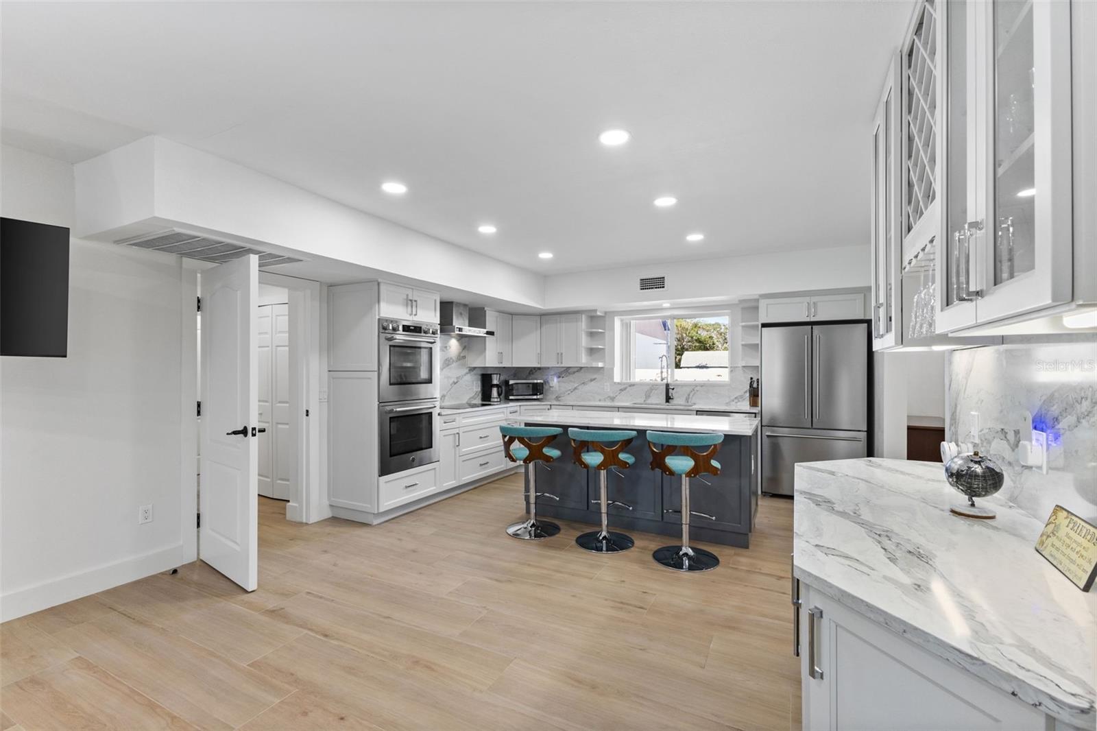 7100 Park St ST PETERSBURG, FL 33707