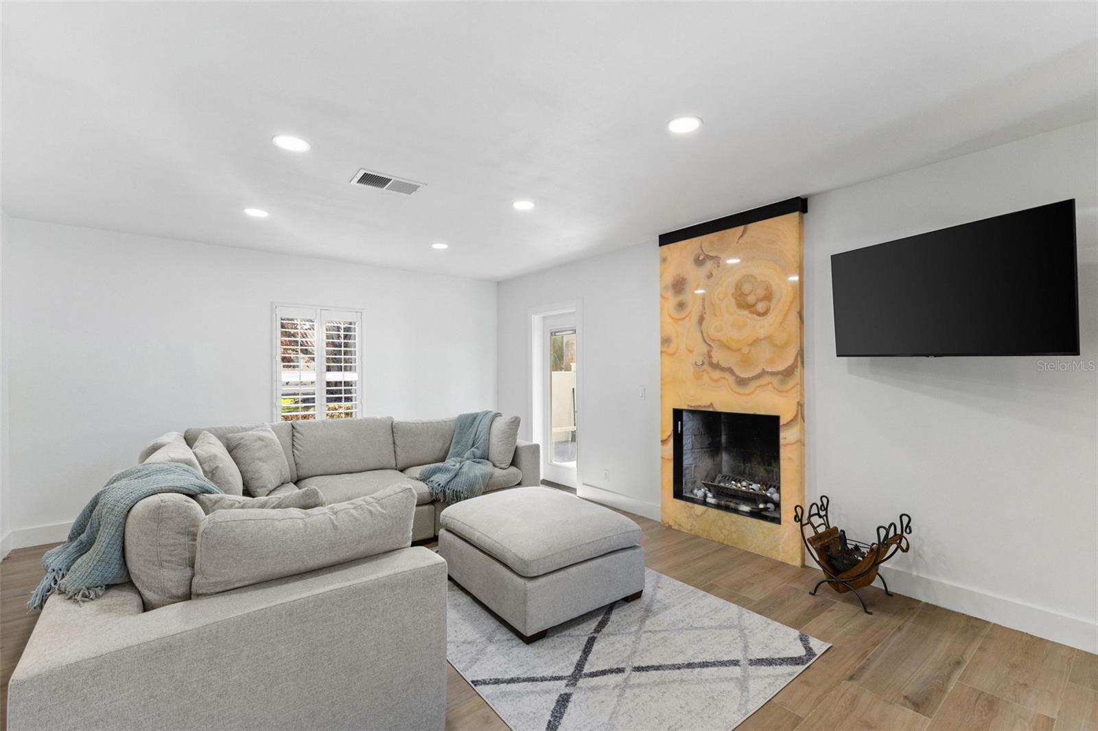 7100 Park St ST PETERSBURG, FL 33707