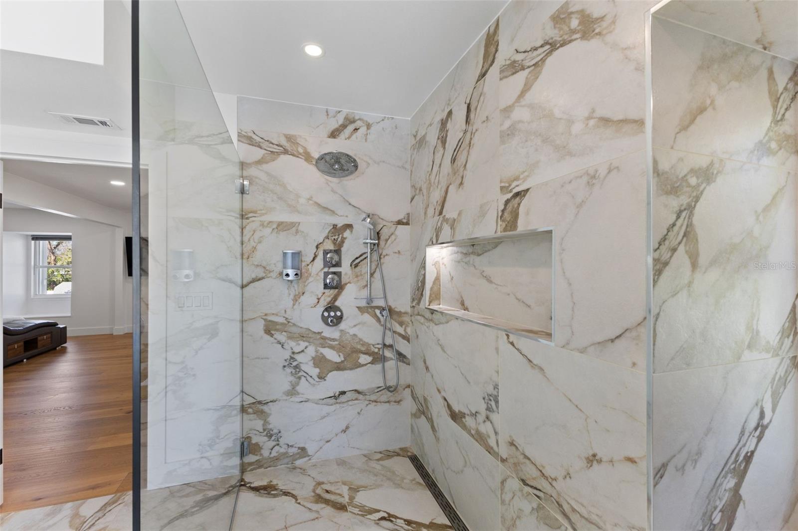 7100 Park St ST PETERSBURG, FL 33707