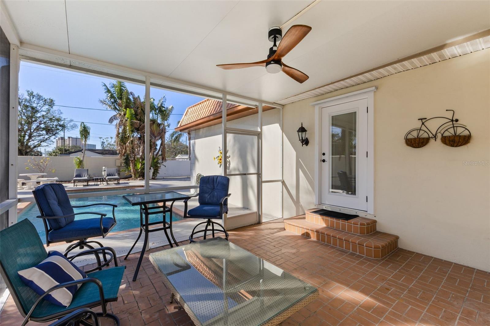 7100 Park St ST PETERSBURG, FL 33707