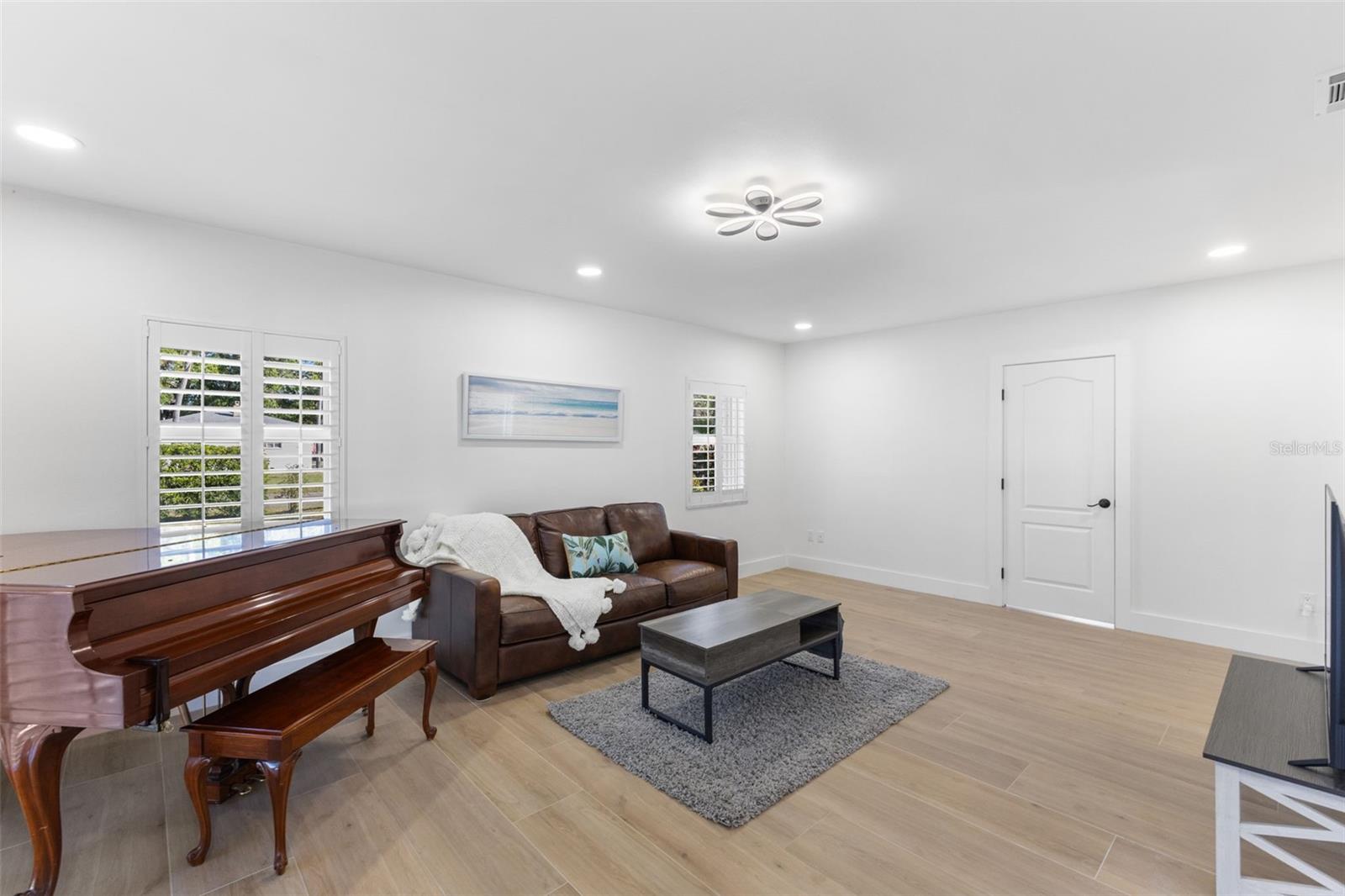 7100 Park St ST PETERSBURG, FL 33707