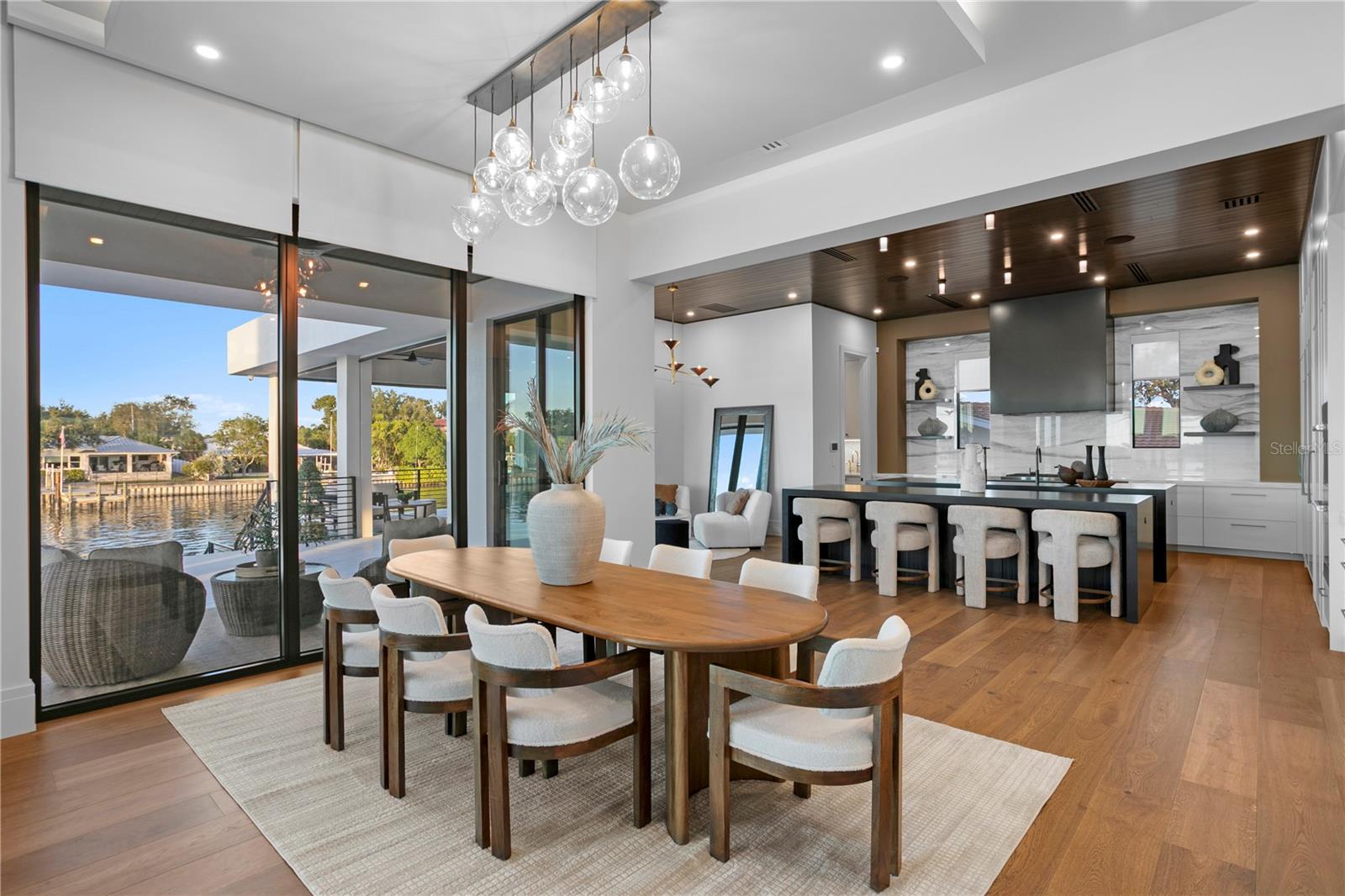 1075 31ST Ter ST PETERSBURG, FL 33704