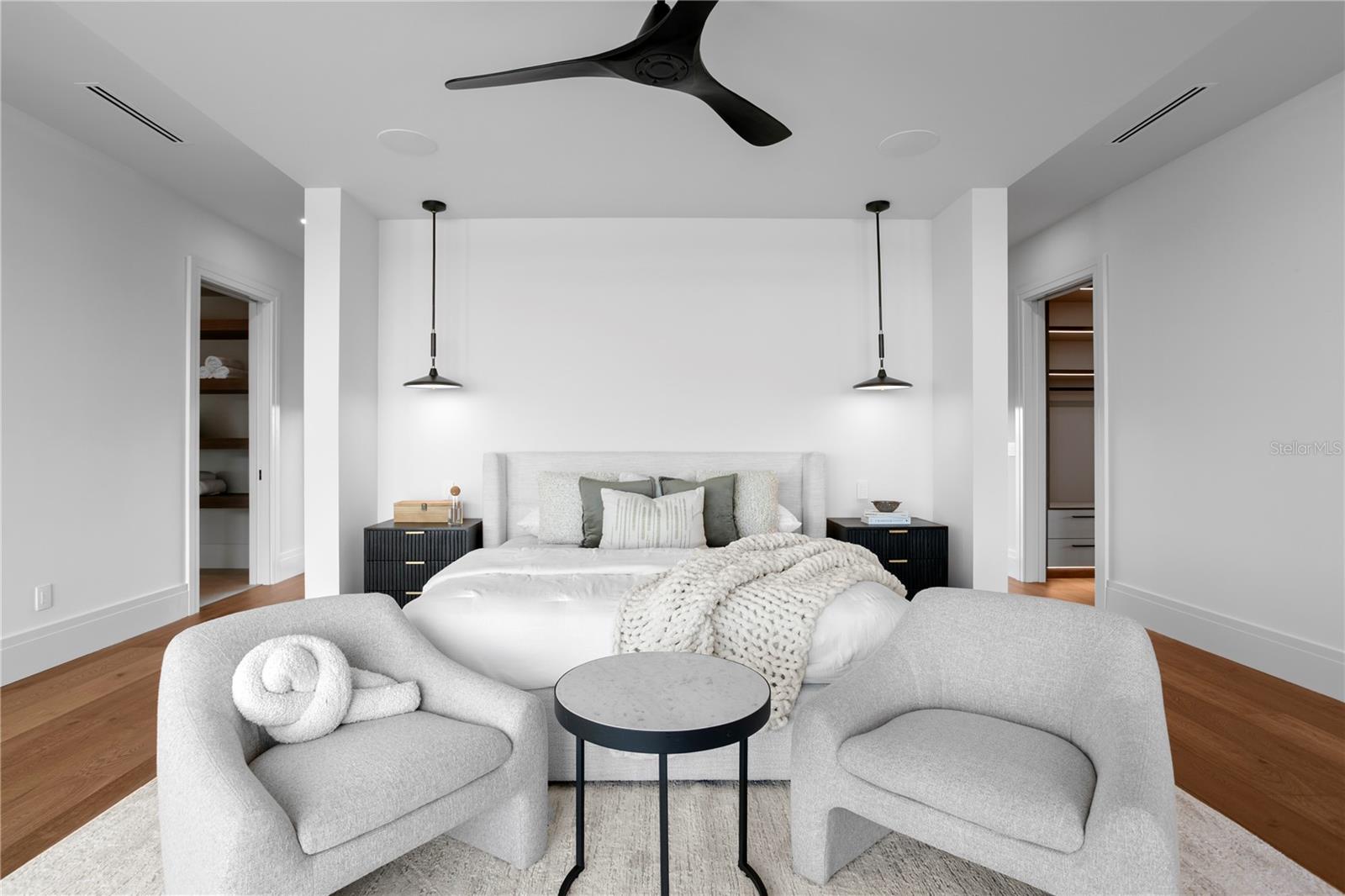 1075 31ST Ter ST PETERSBURG, FL 33704