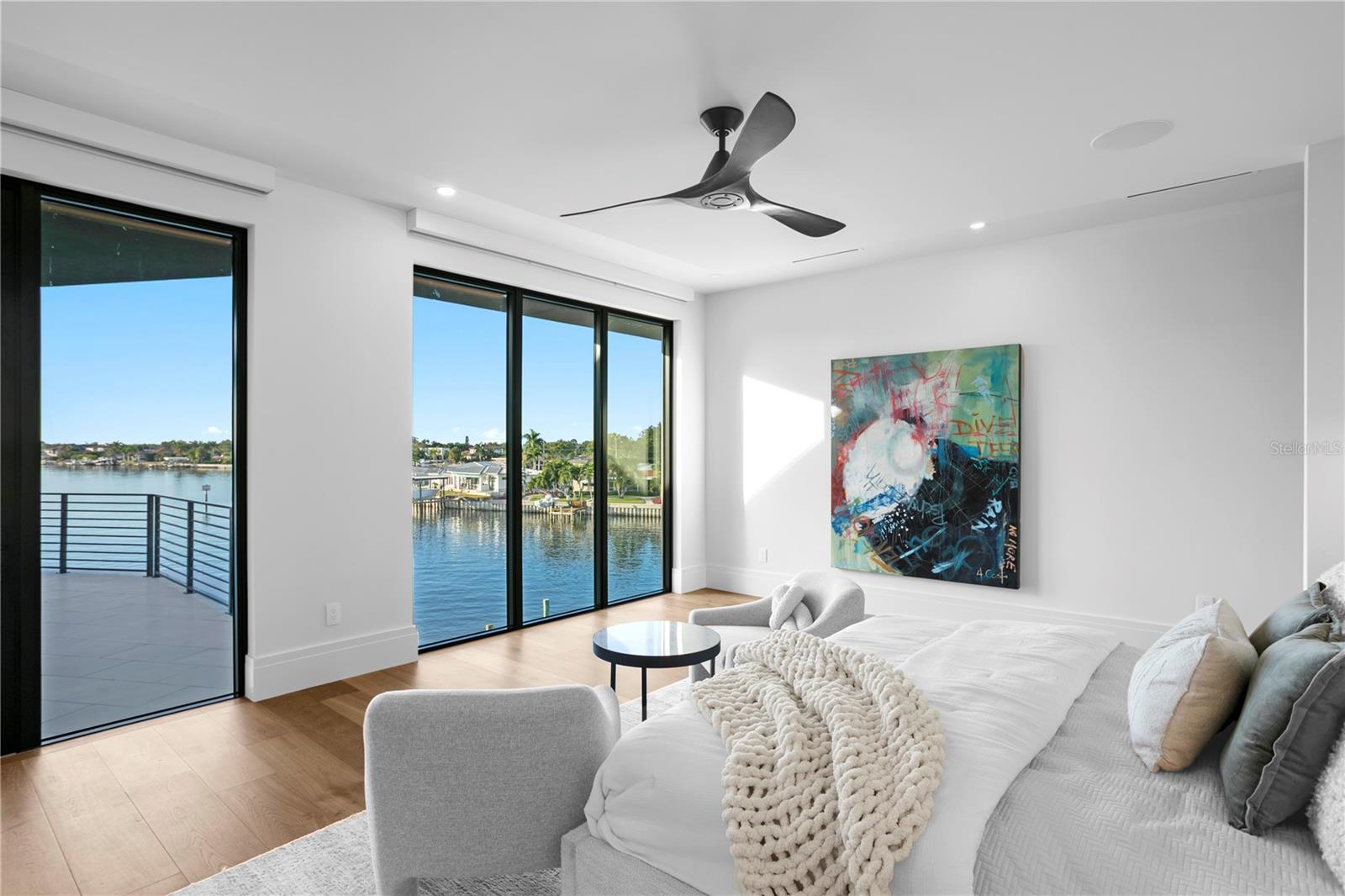 1075 31ST Ter ST PETERSBURG, FL 33704