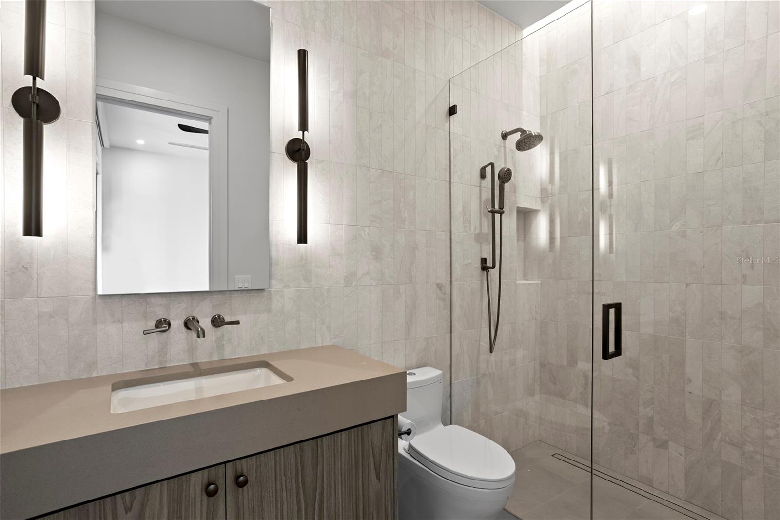 1075 31ST Ter ST PETERSBURG, FL 33704