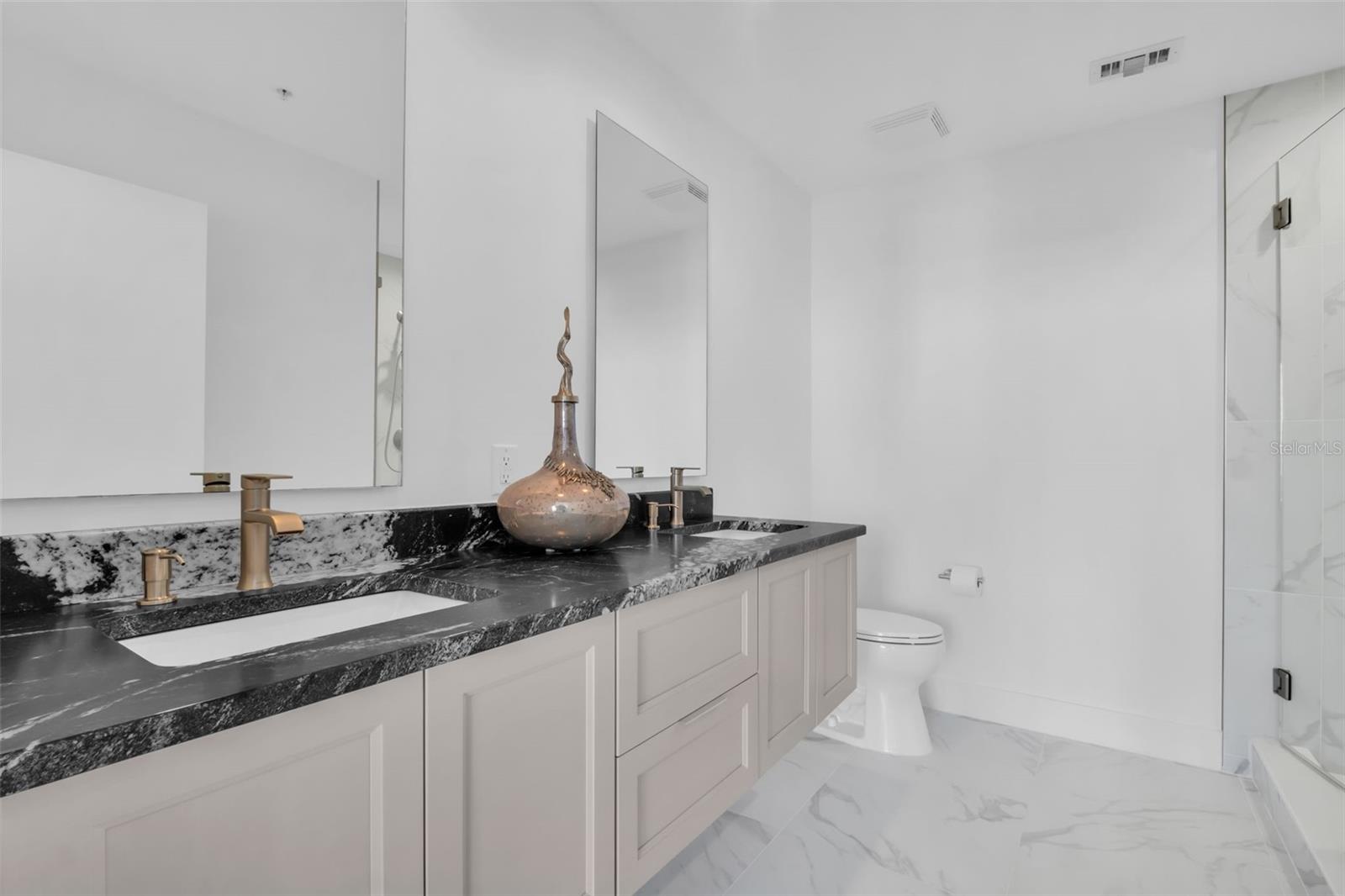 175 1ST St #1008 ST PETERSBURG, FL 33701