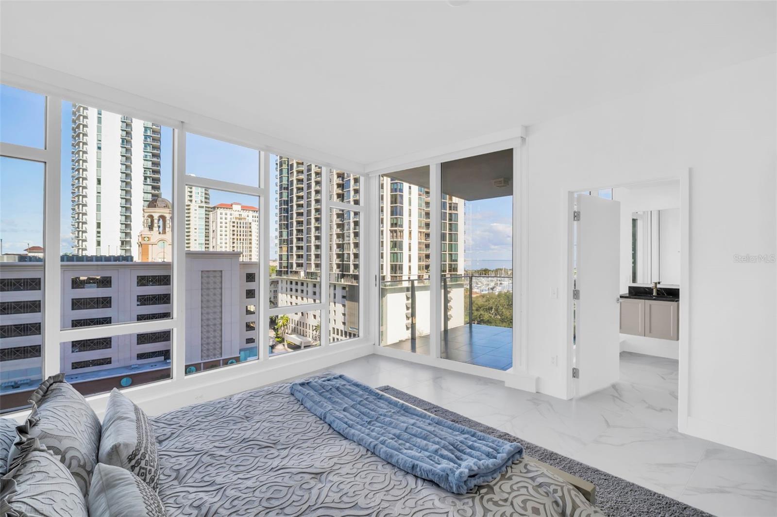 175 1ST St #1008 ST PETERSBURG, FL 33701