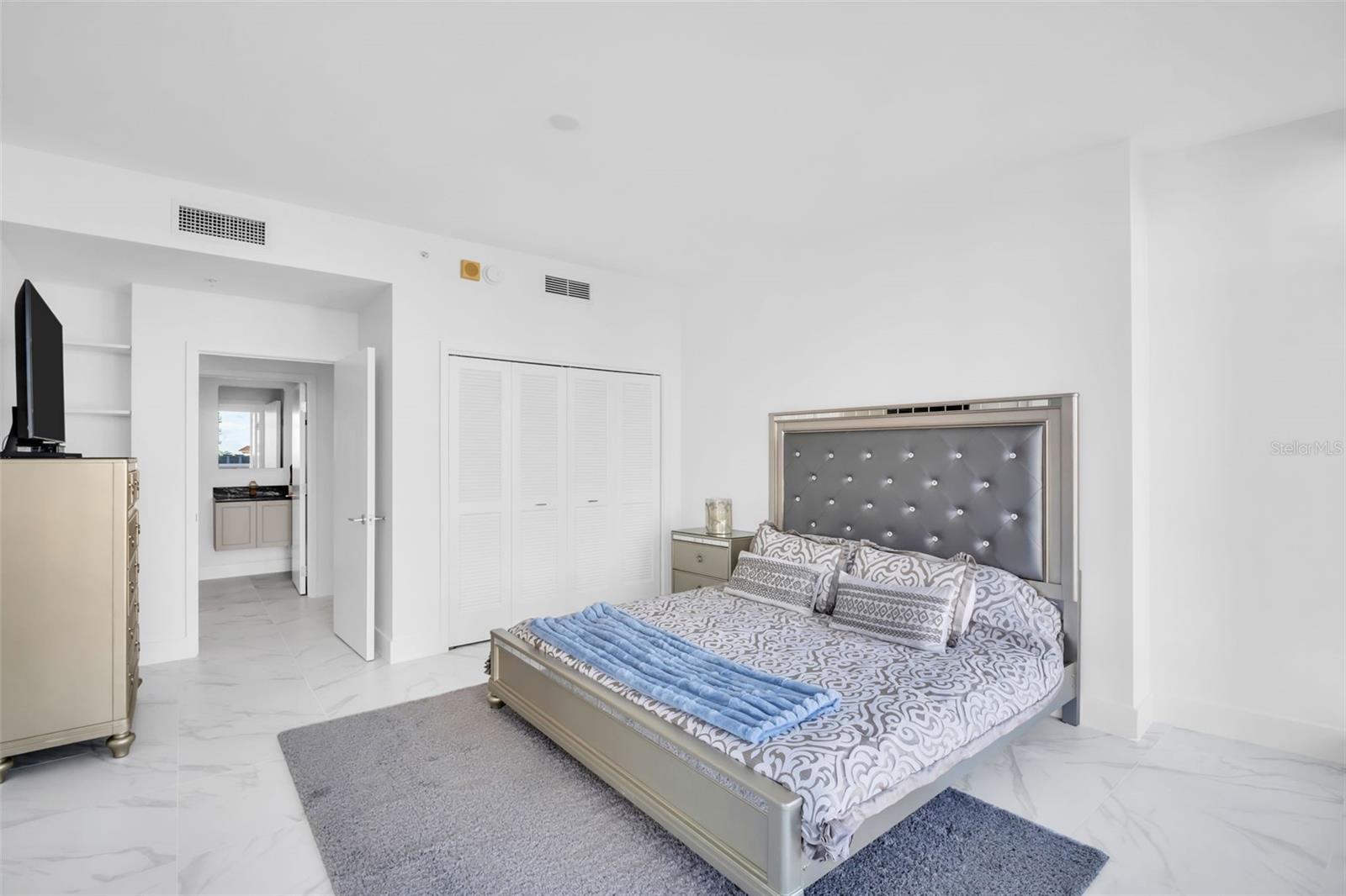 175 1ST St #1008 ST PETERSBURG, FL 33701