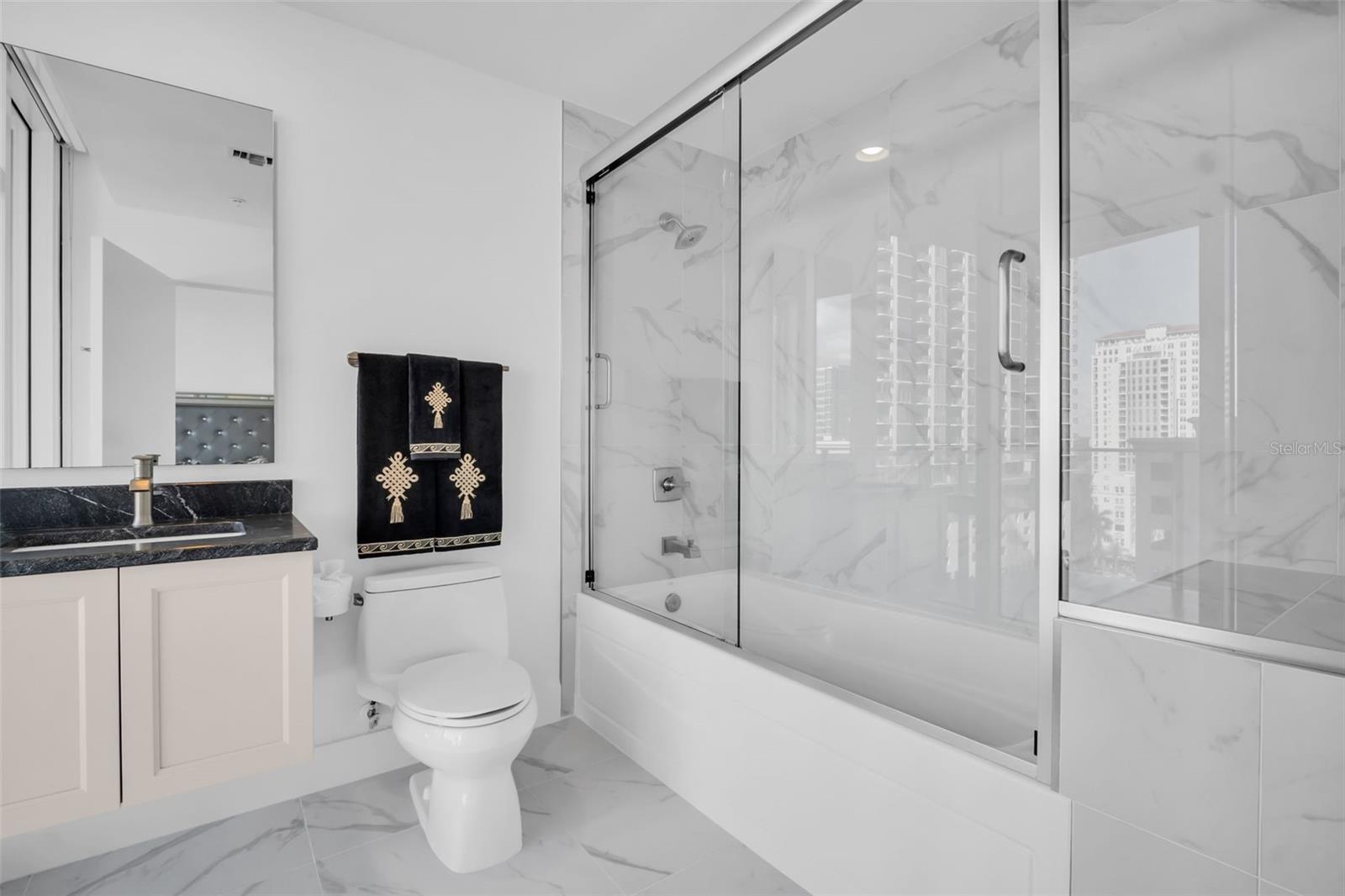 175 1ST St #1008 ST PETERSBURG, FL 33701