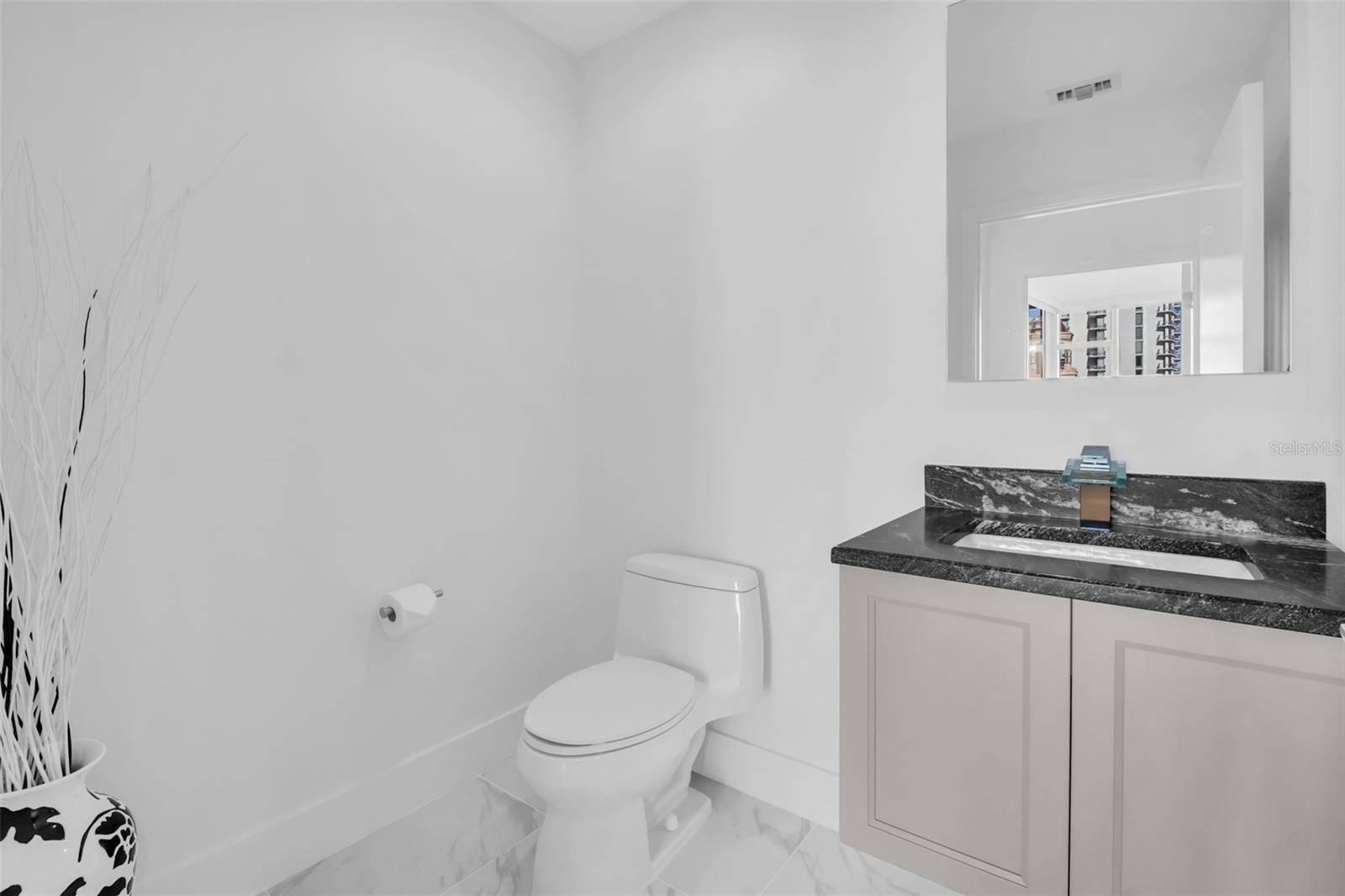 175 1ST St #1008 ST PETERSBURG, FL 33701