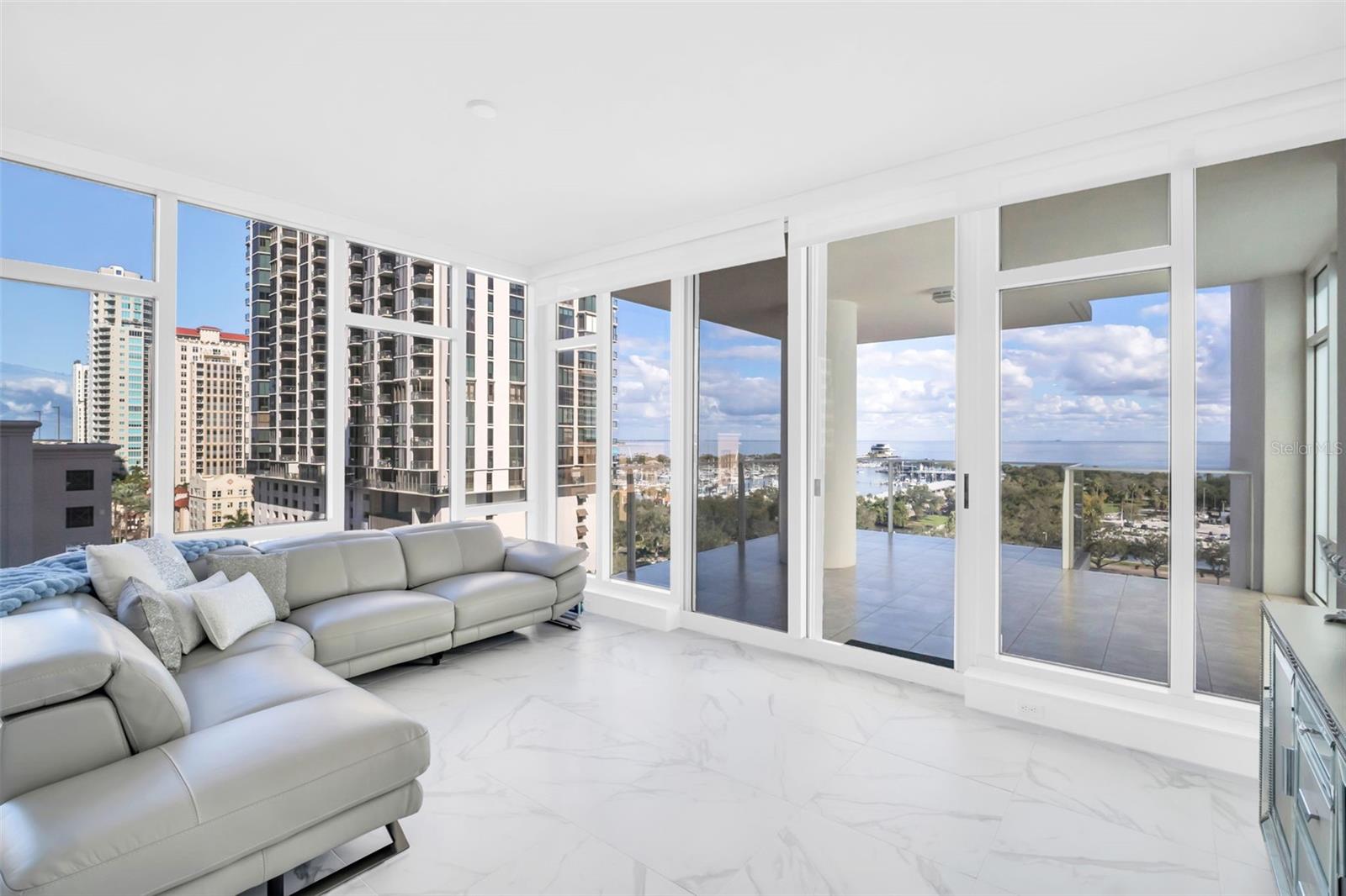 175 1ST St #1008 ST PETERSBURG, FL 33701