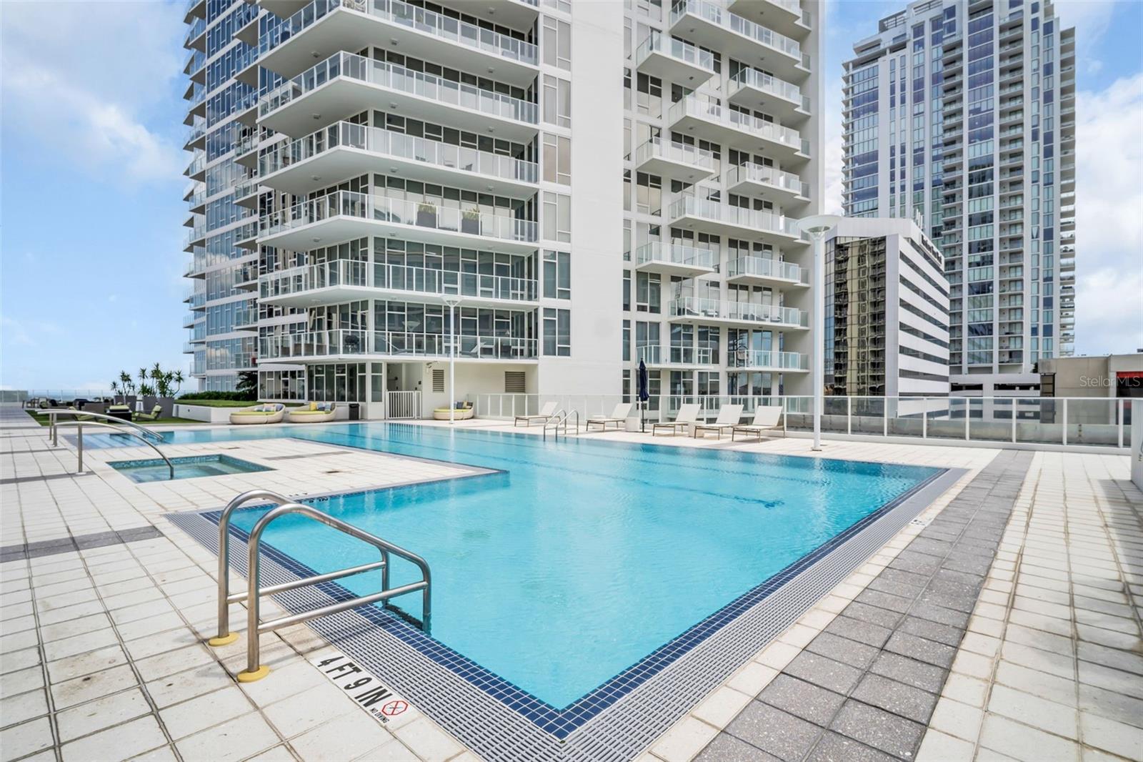 175 1ST St #1008 ST PETERSBURG, FL 33701