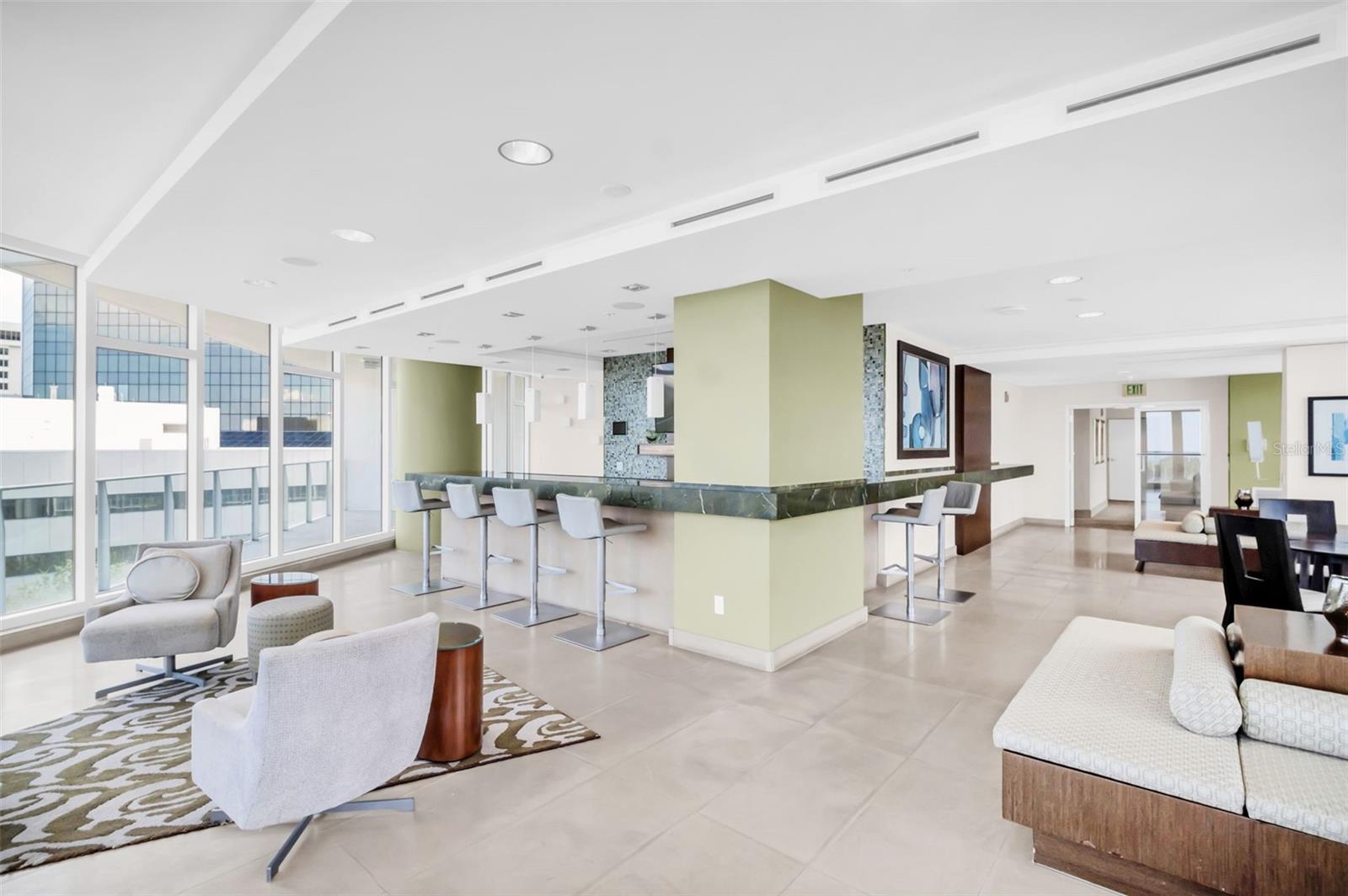 175 1ST St #1008 ST PETERSBURG, FL 33701